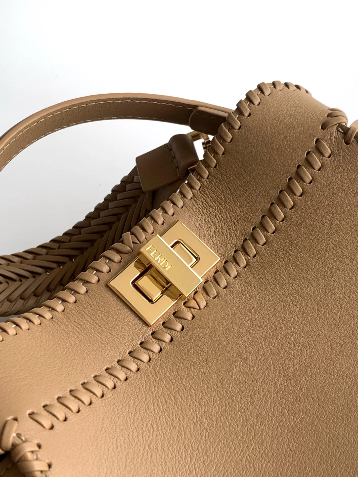 Классические Сумки Женские Fendi 13234484