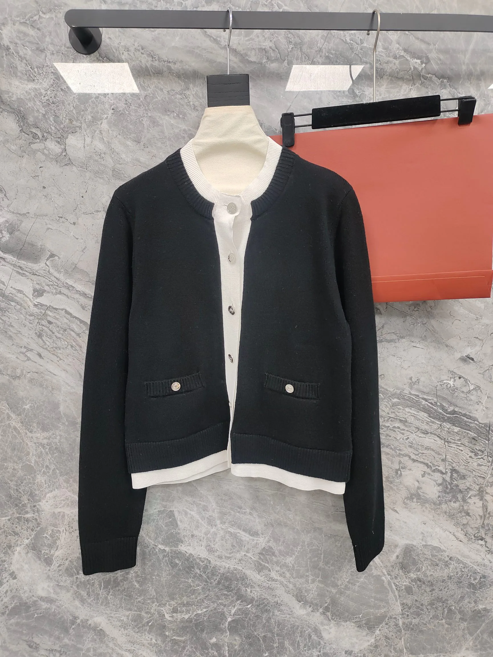 Жакеты Женские Chanel 11550219