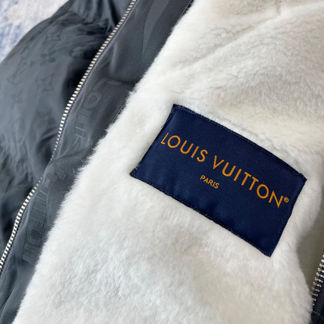 Куртки Женские Louis Vuitton 3274