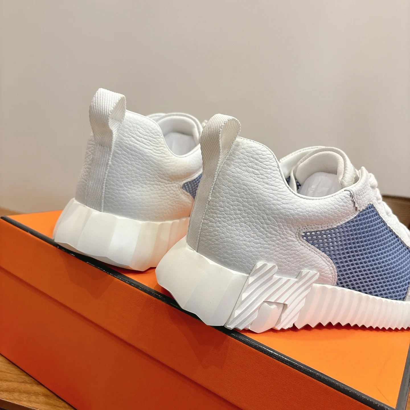 Кроссовки Женские Hermes 10031724