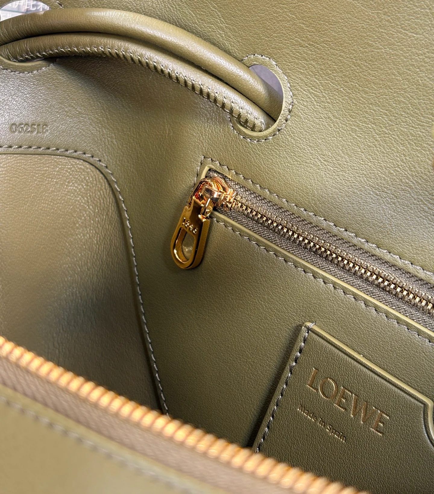 Классические Сумки Женские Loewe 11566857