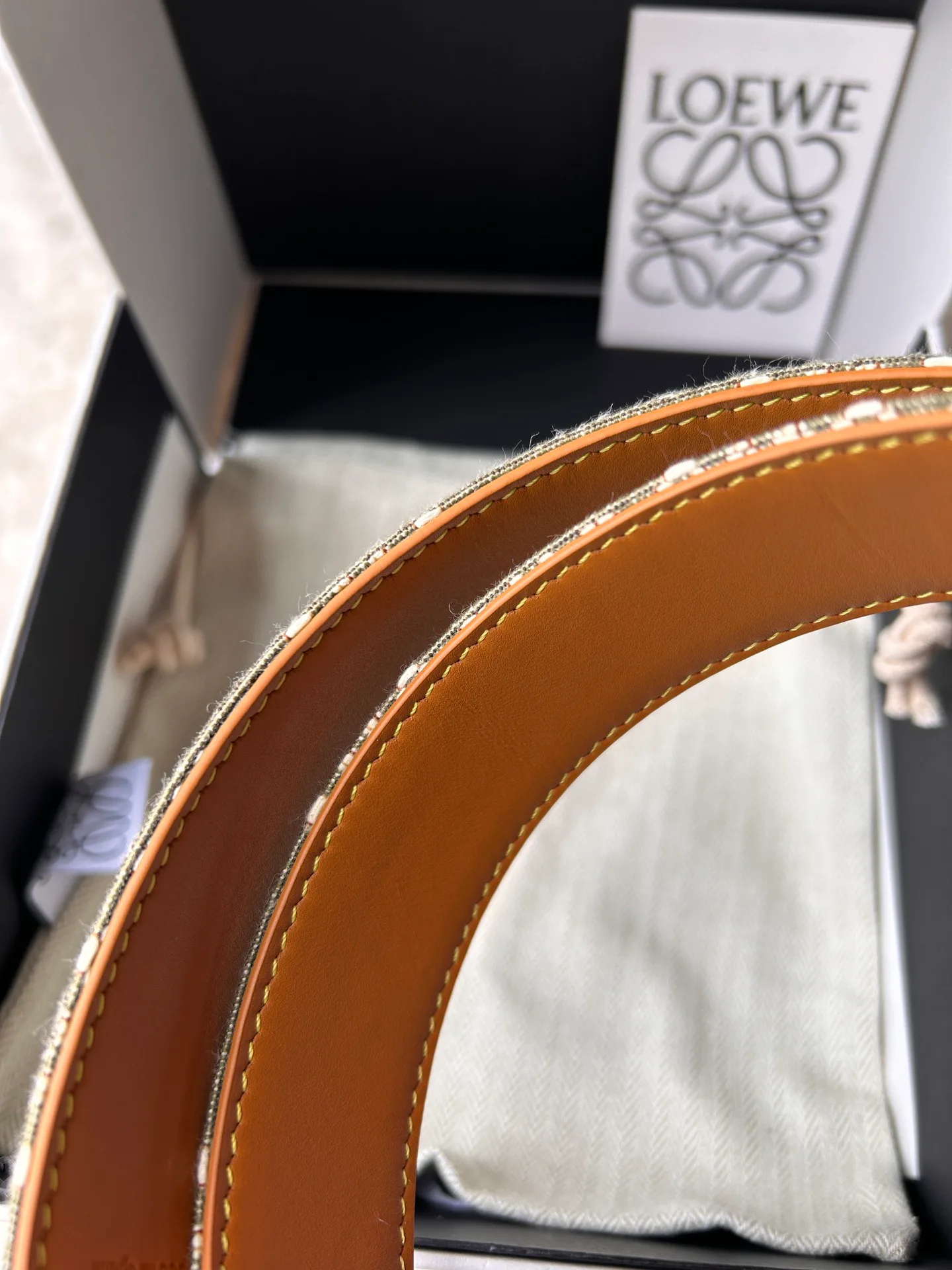 Ремни Loewe 11704492