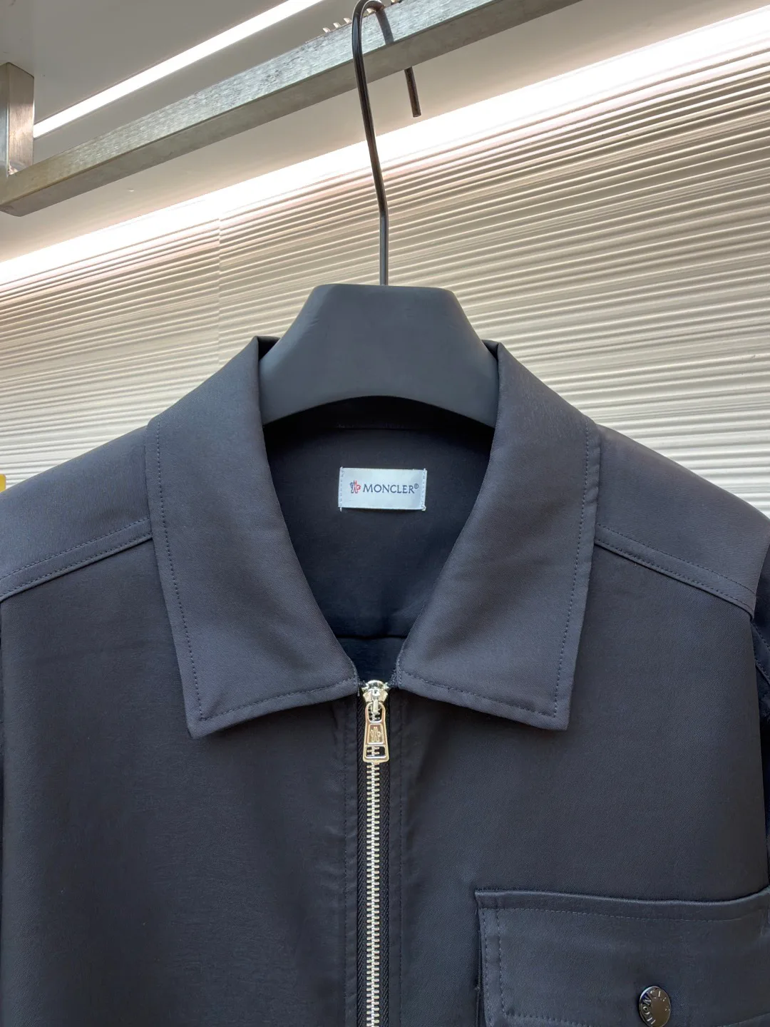 Куртки И Пуховики Мужские Moncler 9226524