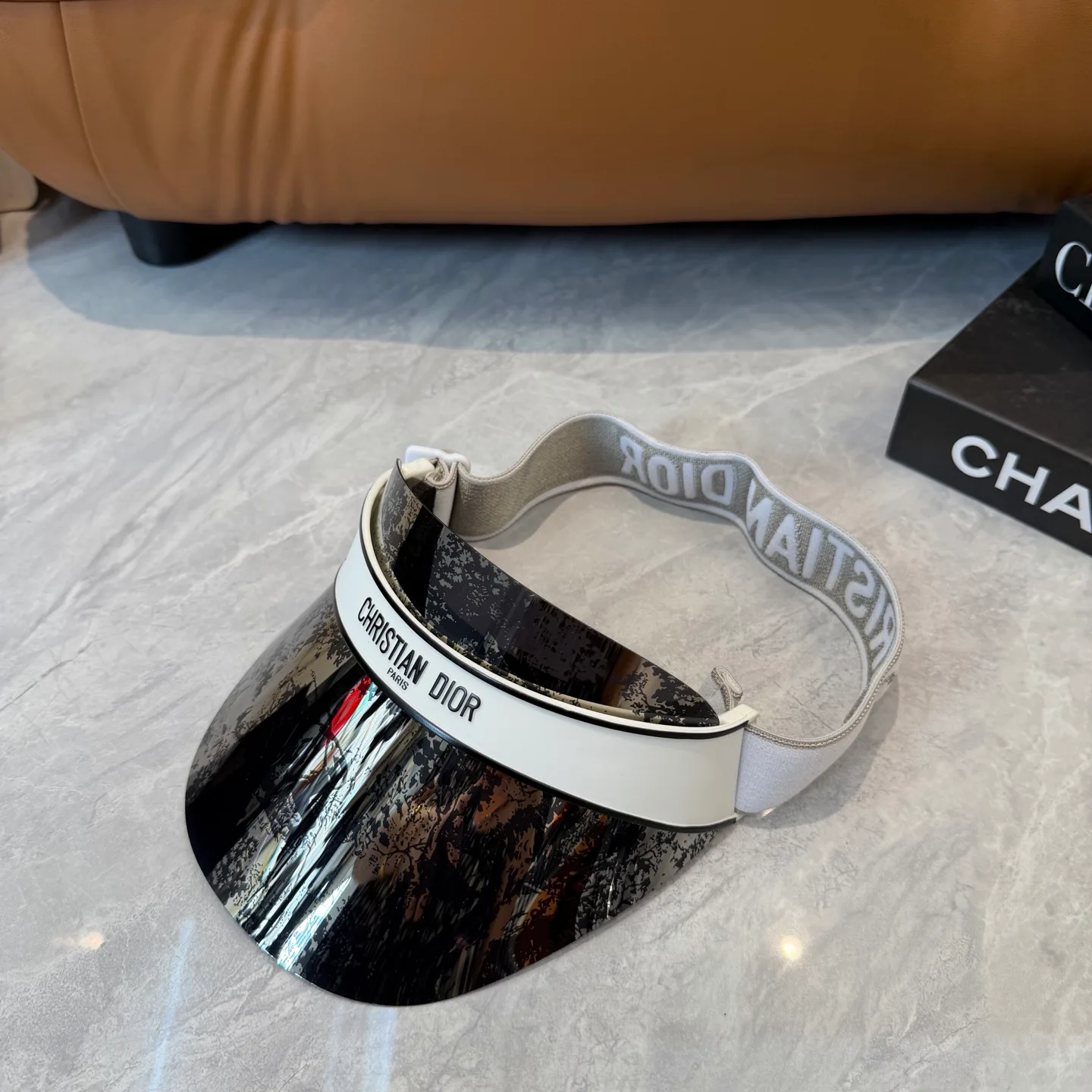 Головные Уборы Christian Dior 13294386