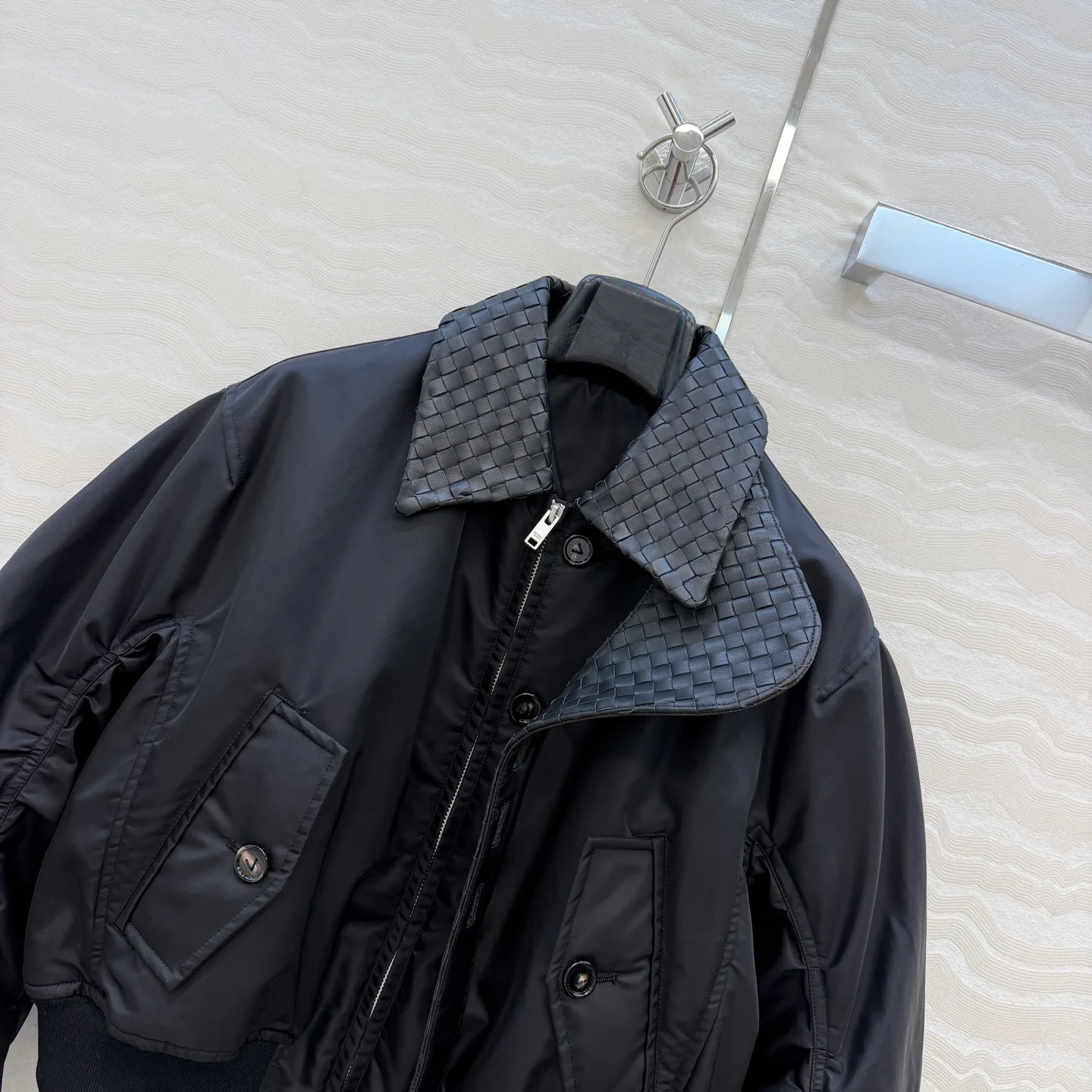 Куртки И Пуховики Женские Bottega Veneta 18501588