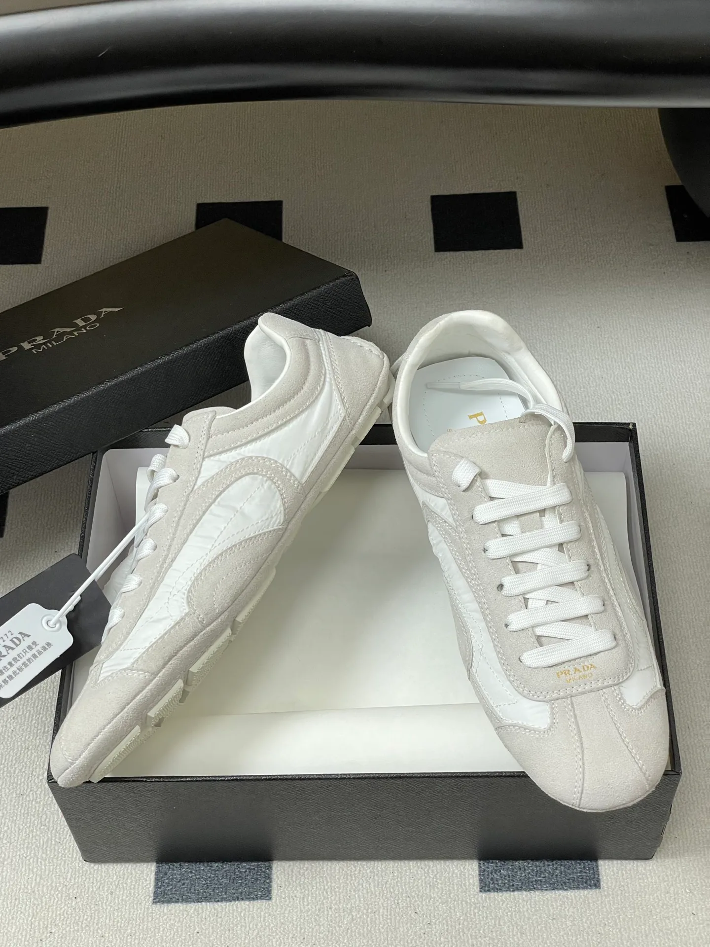 Кроссовки Женские Prada 12810932