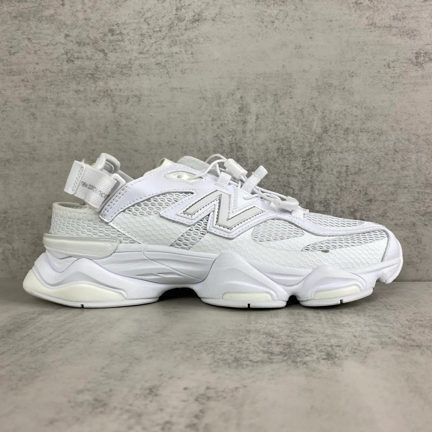 Кроссовки Женские New Balance 17460386