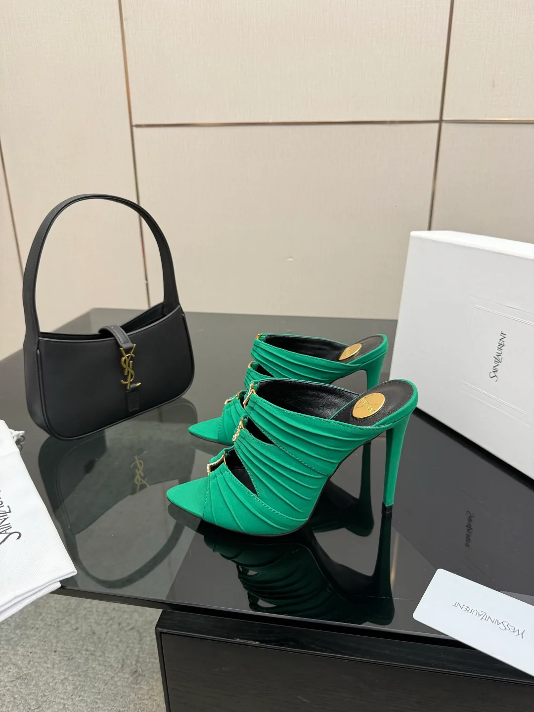 Сандалии Женские Saint Laurent 9317926