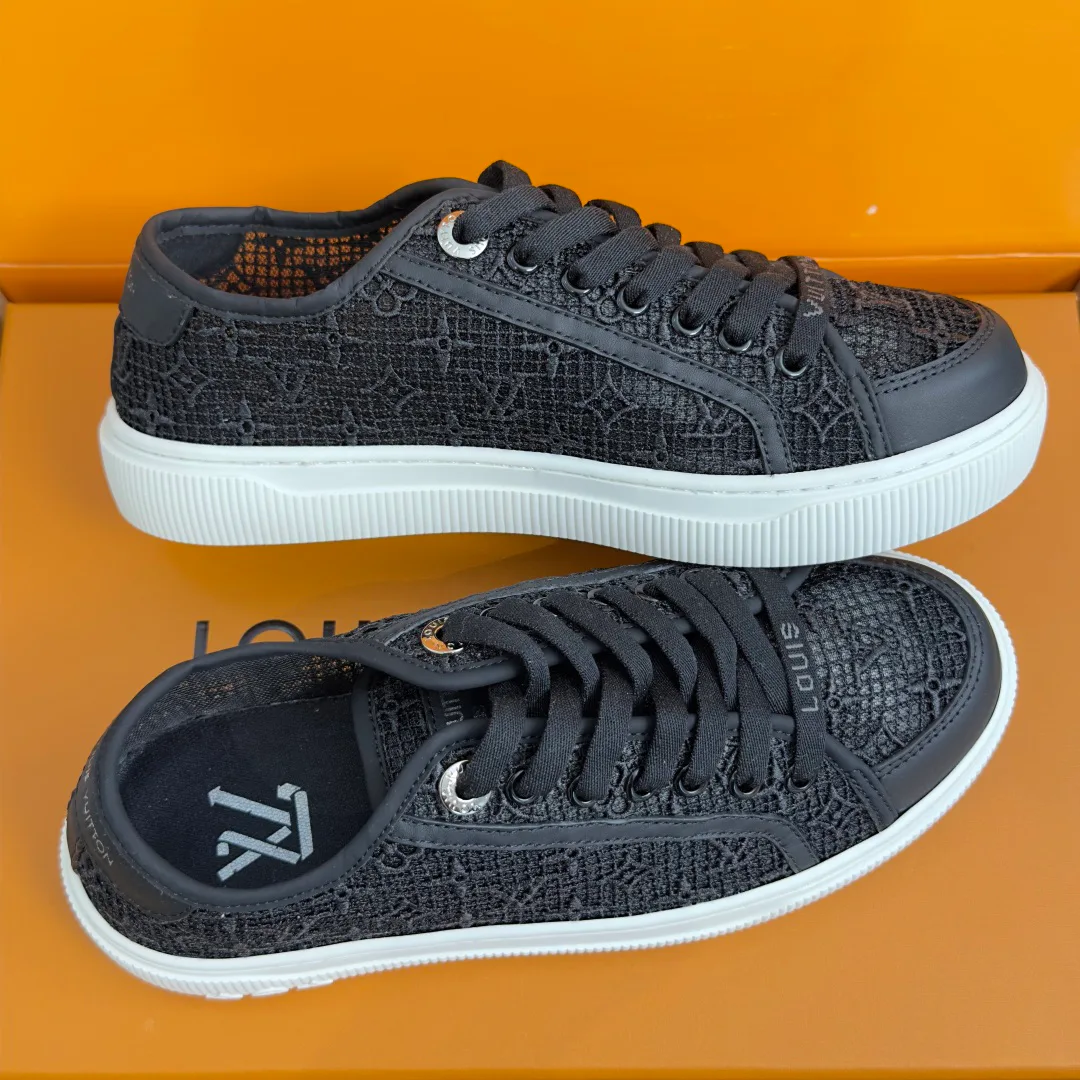 Кроссовки Женские Louis Vuitton 17950715
