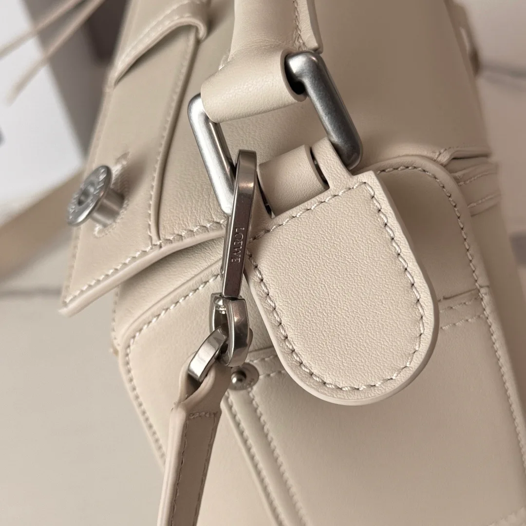 Классические Сумки Женские Loewe 18004238