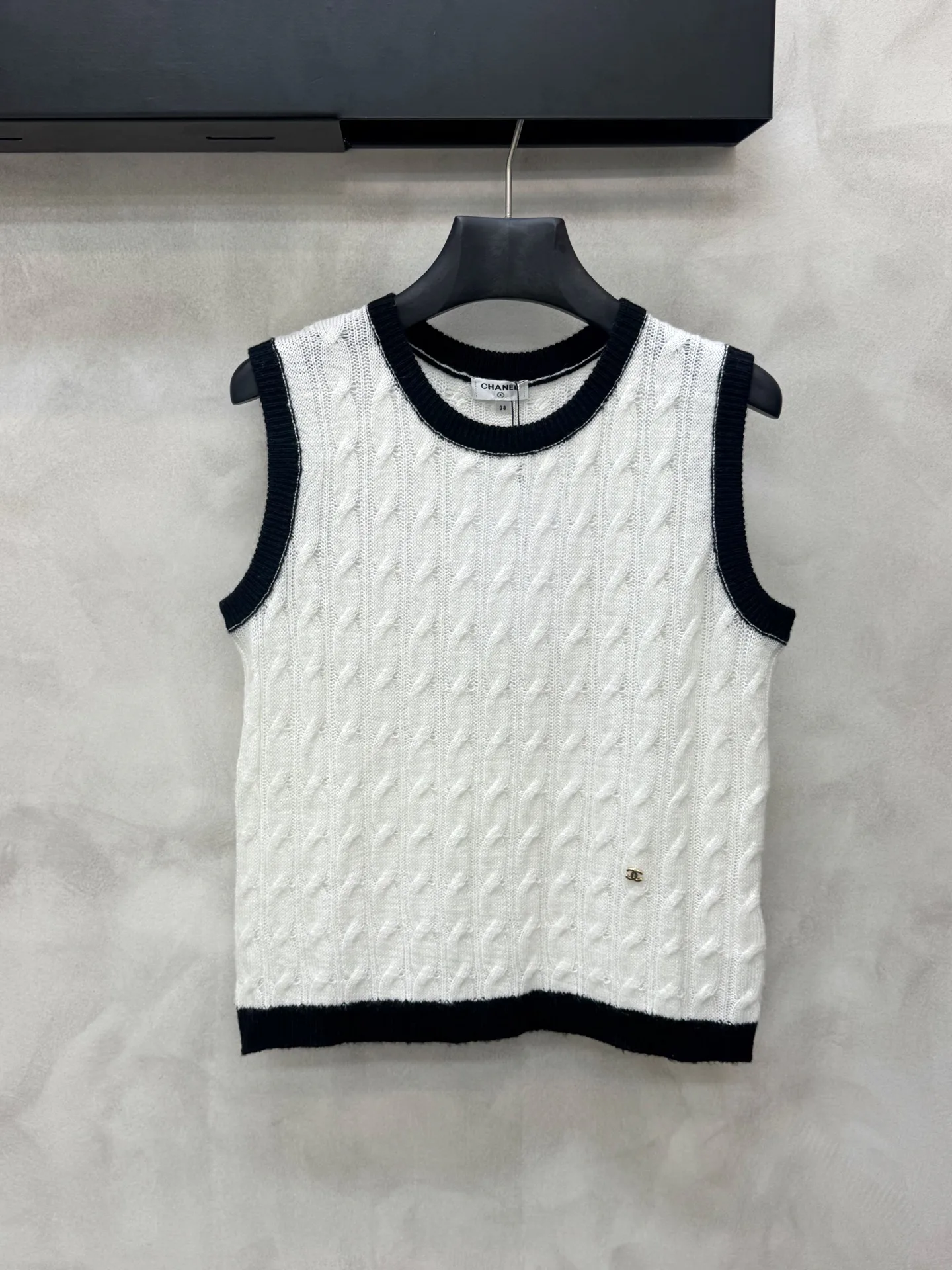 Жилеты Женские Chanel 18138283