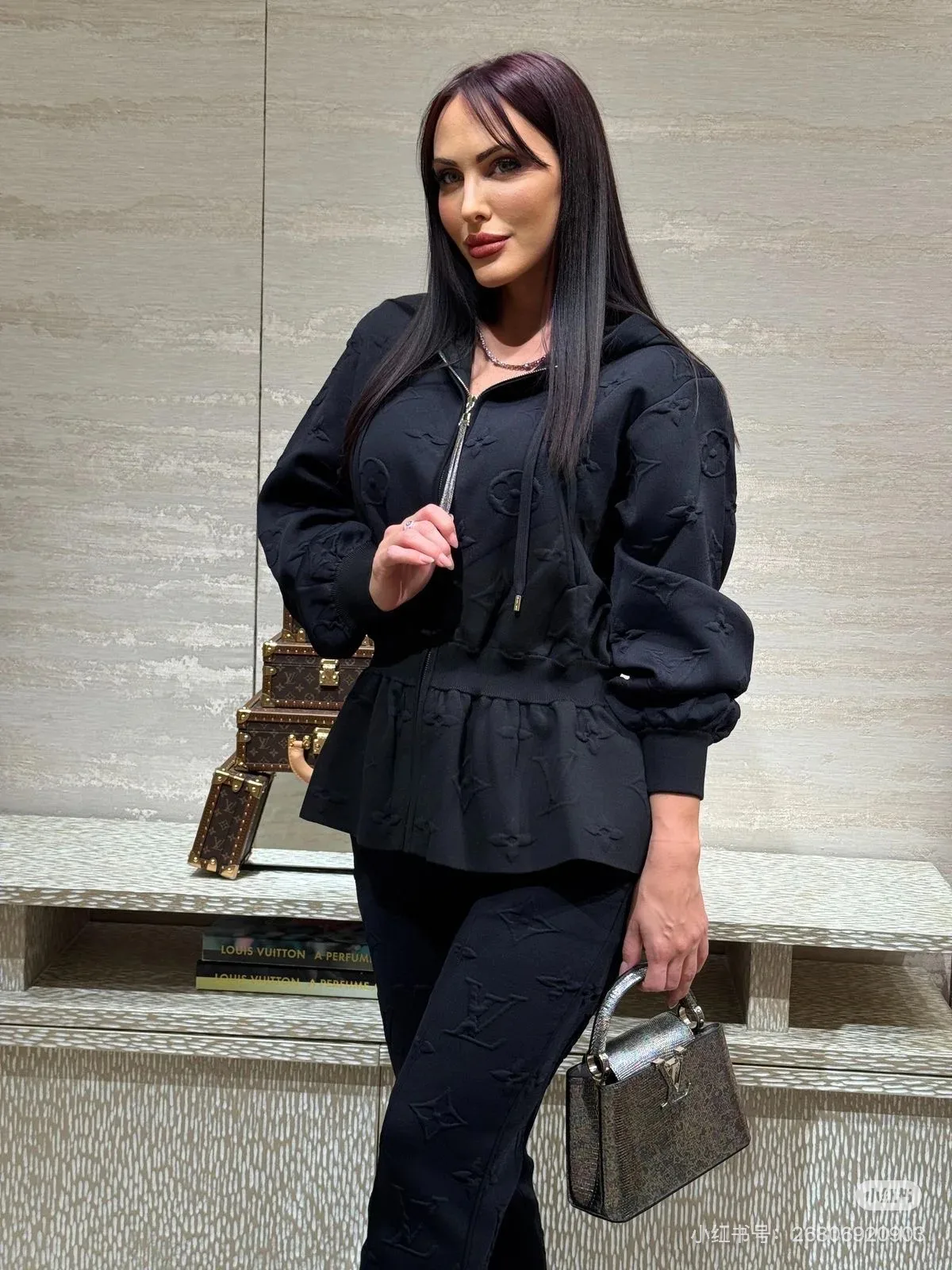 Куртки И Пуховики Женские Louis Vuitton 352512