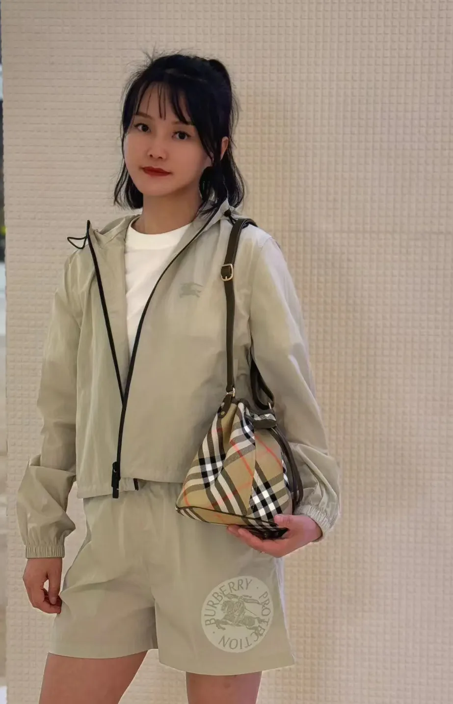 Куртки И Пуховики Женские Burberry 11224937