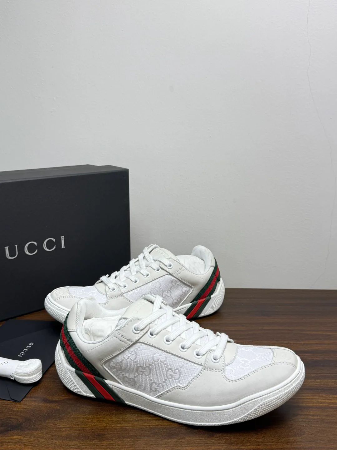 Кроссовки Женские Gucci 18961386
