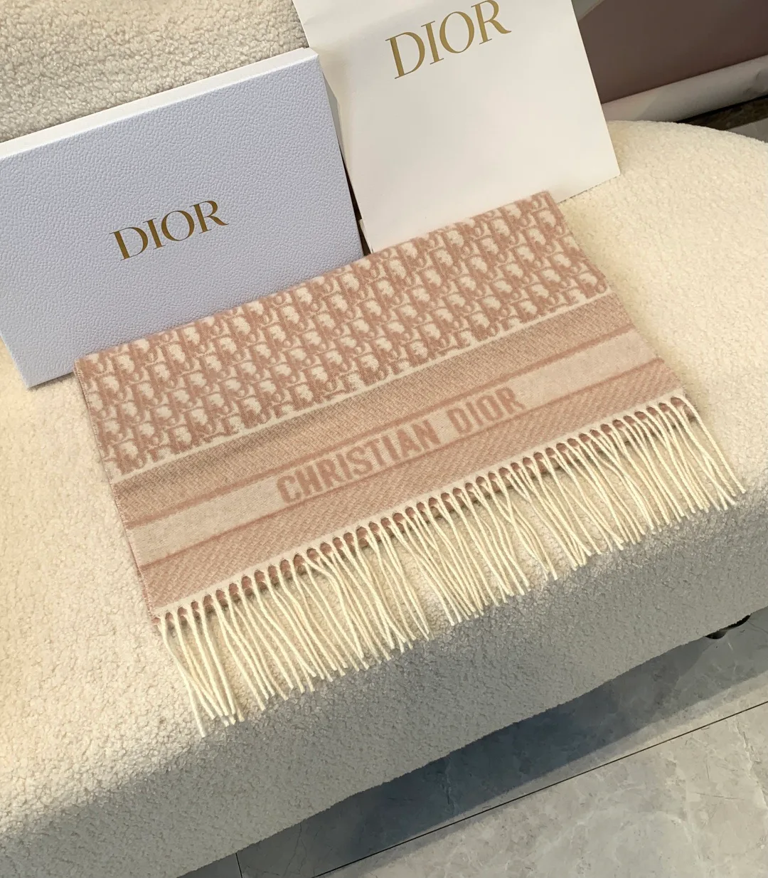 Шарфы Christian Dior 18659663