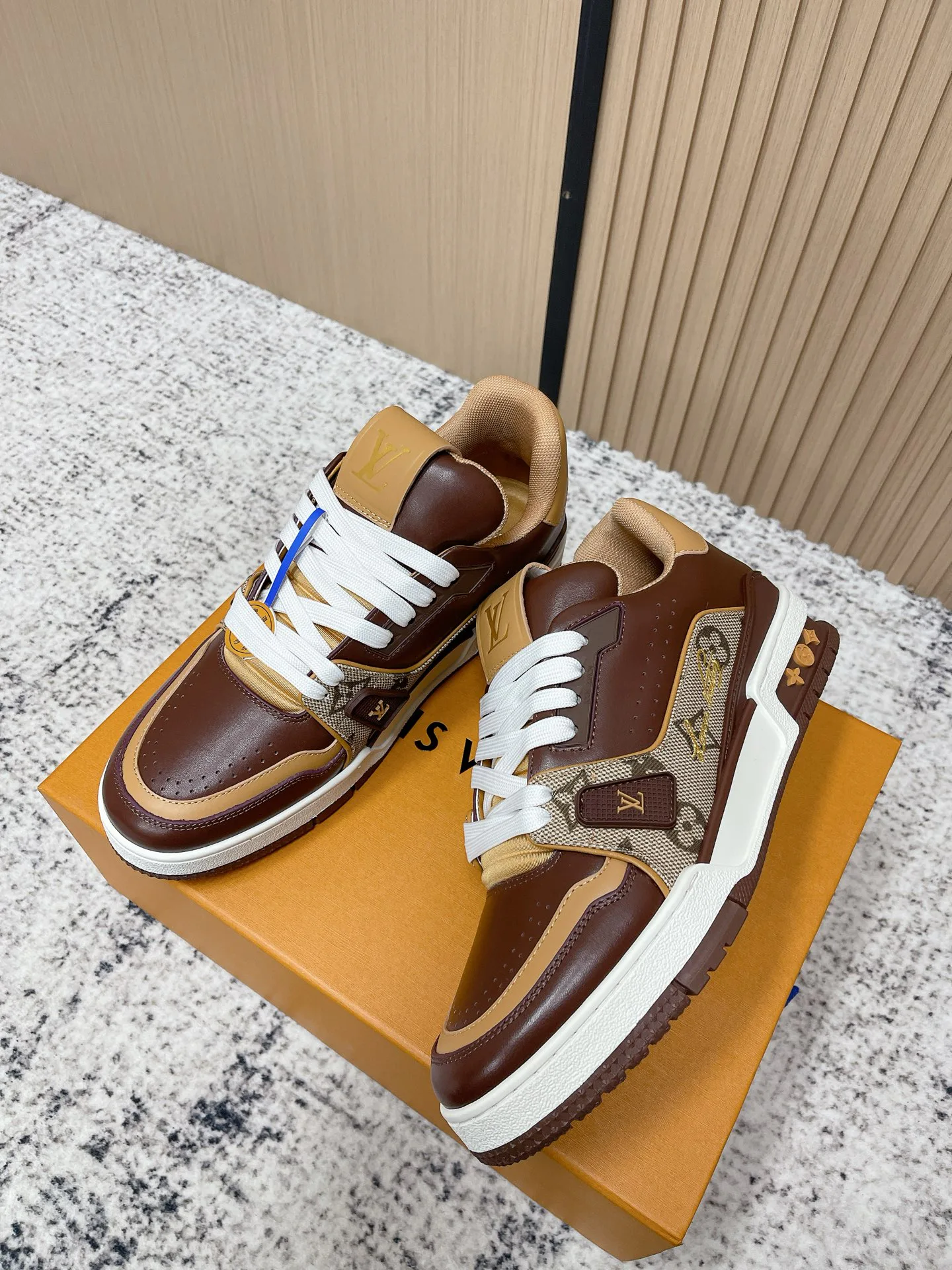 Кроссовки Женские Louis Vuitton 1652914