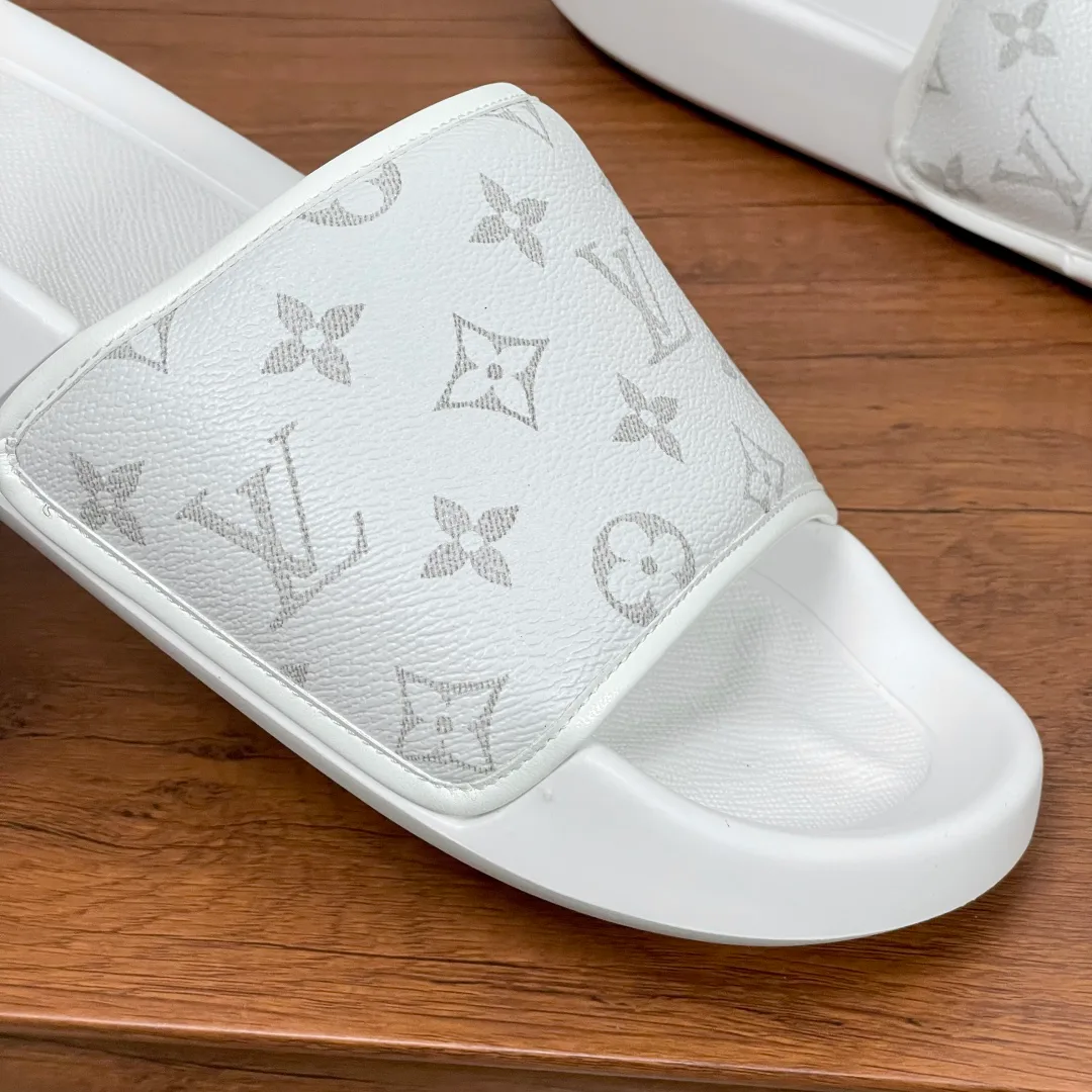 Шлепанцы Женские Louis Vuitton 74076