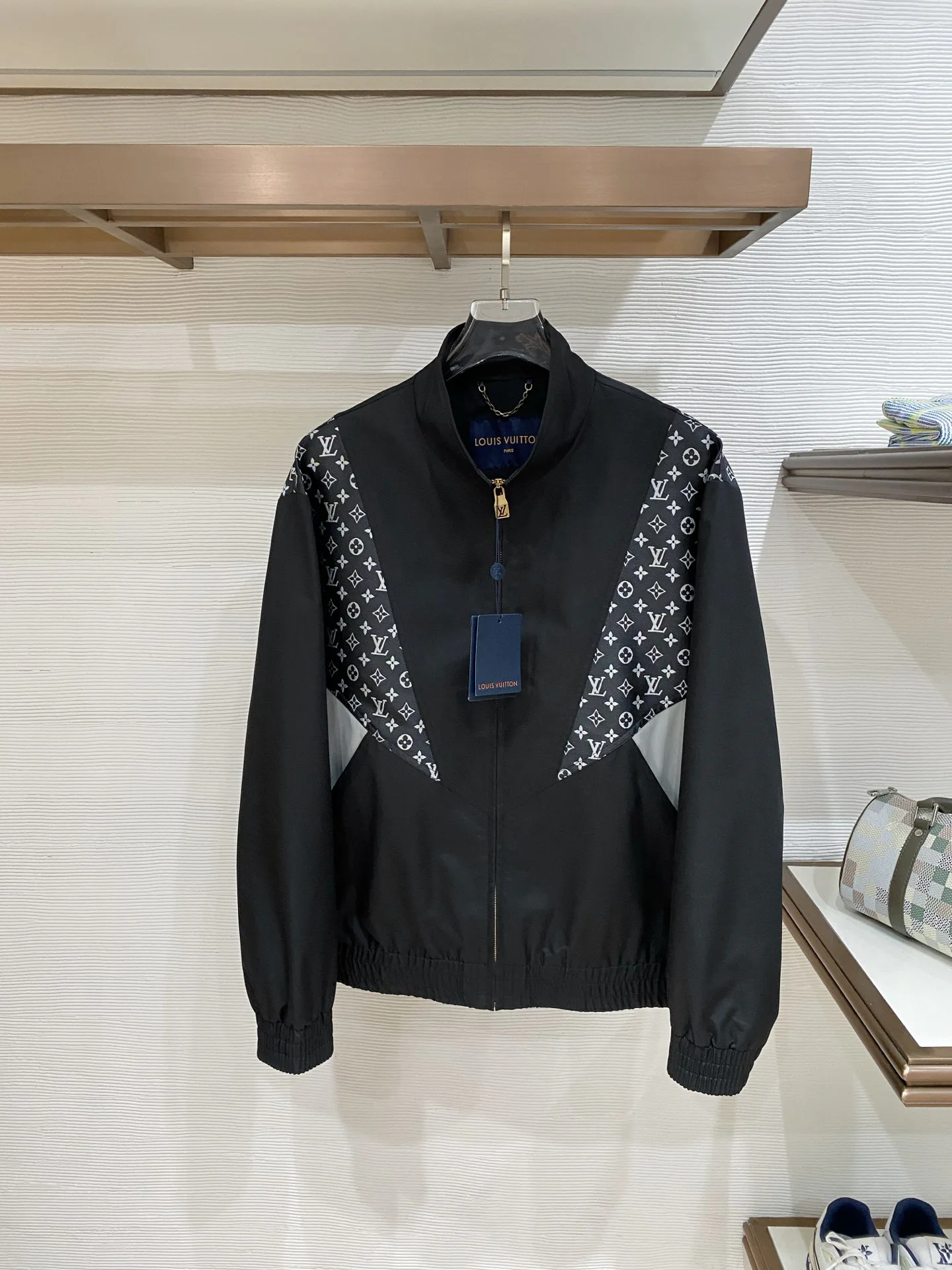 Куртки И Пуховики Мужские Louis Vuitton 4600947