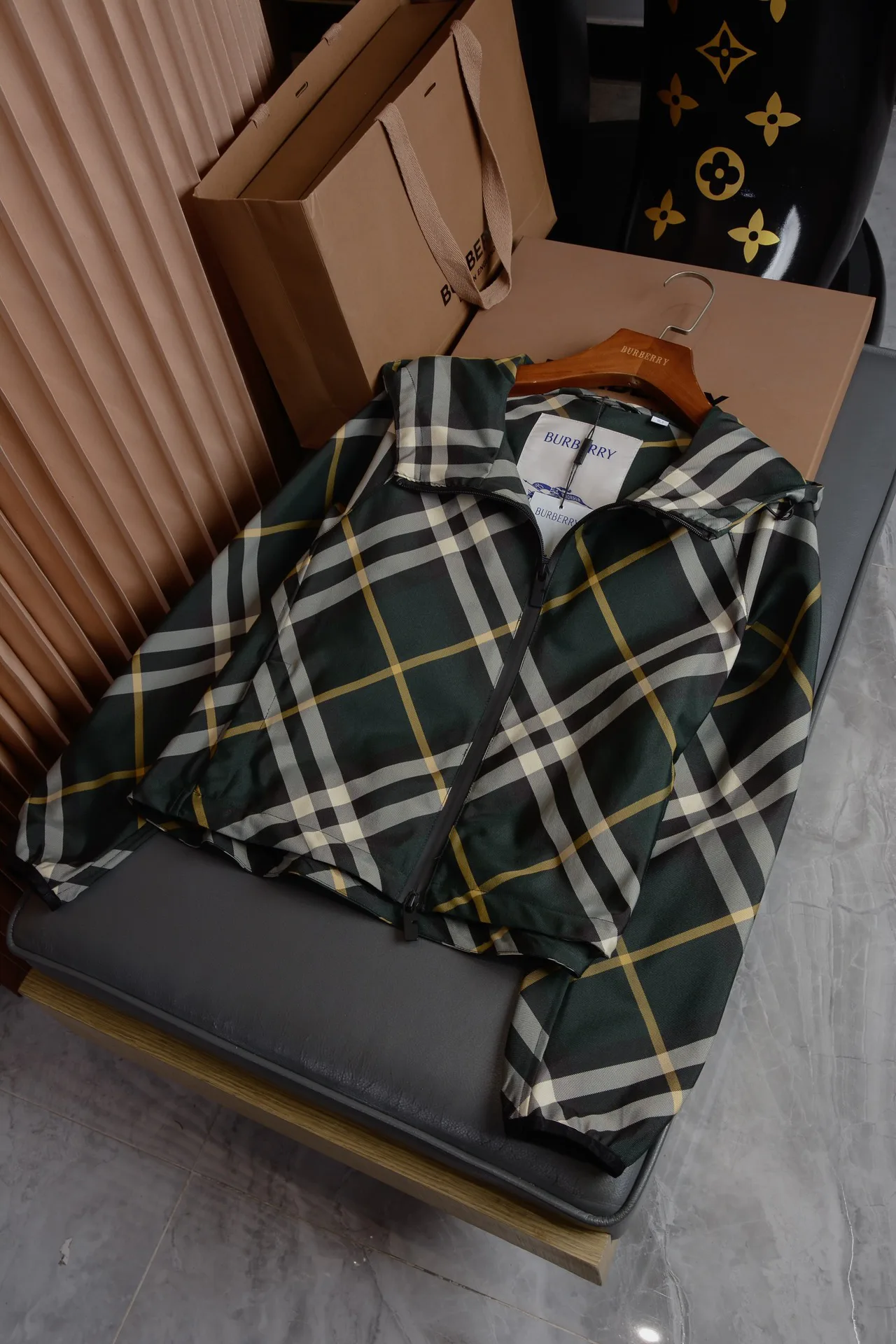 Куртки И Пуховики Мужские Burberry 13432893