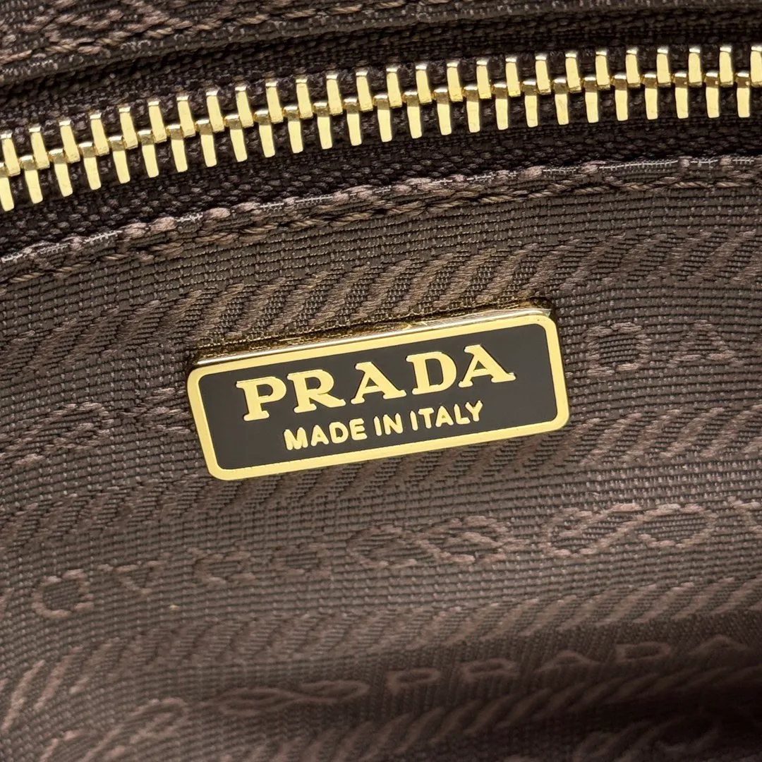 Классические Сумки Женские Prada 10446829