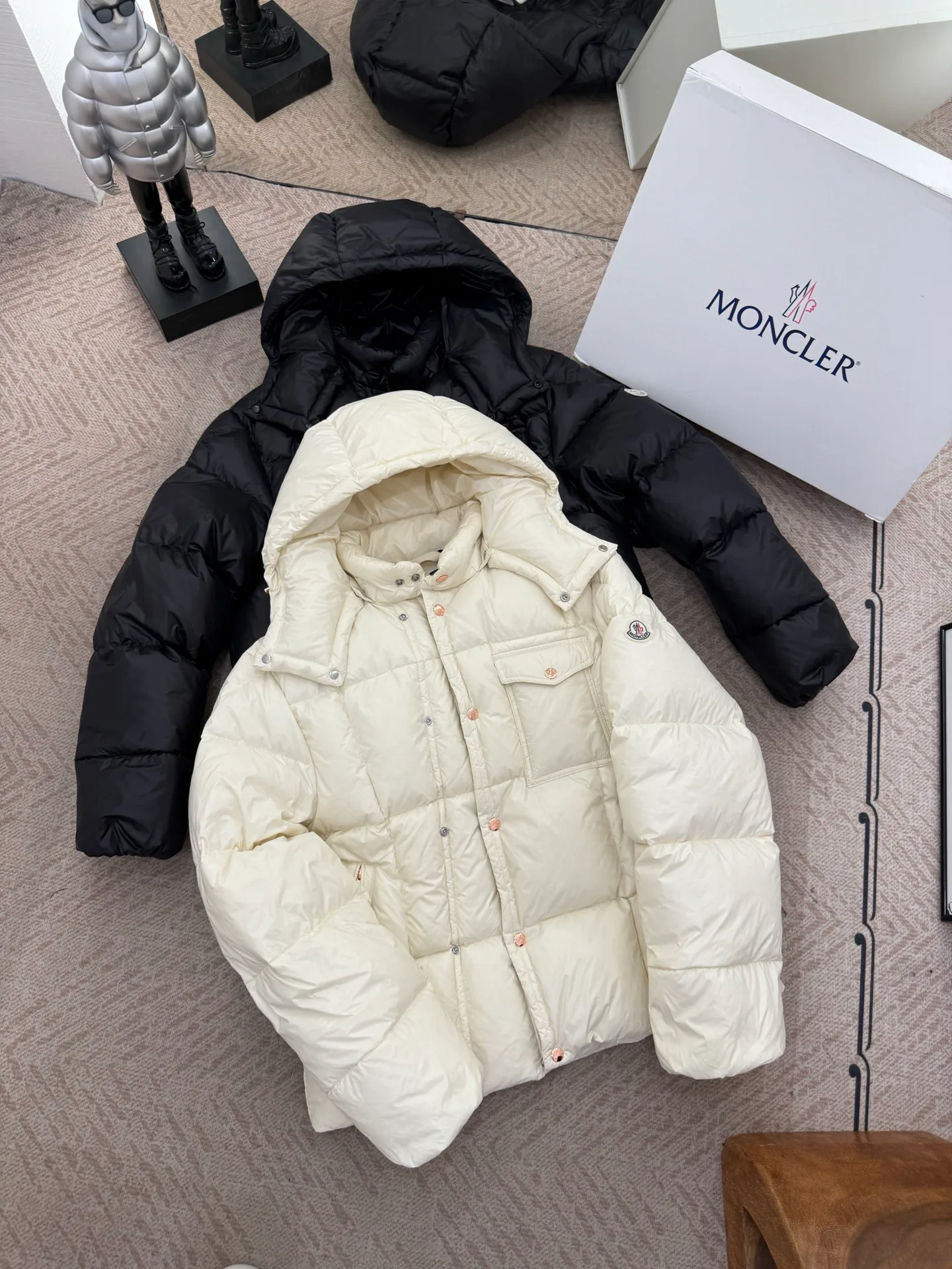 Куртки И Пуховики Женские Moncler 19768500