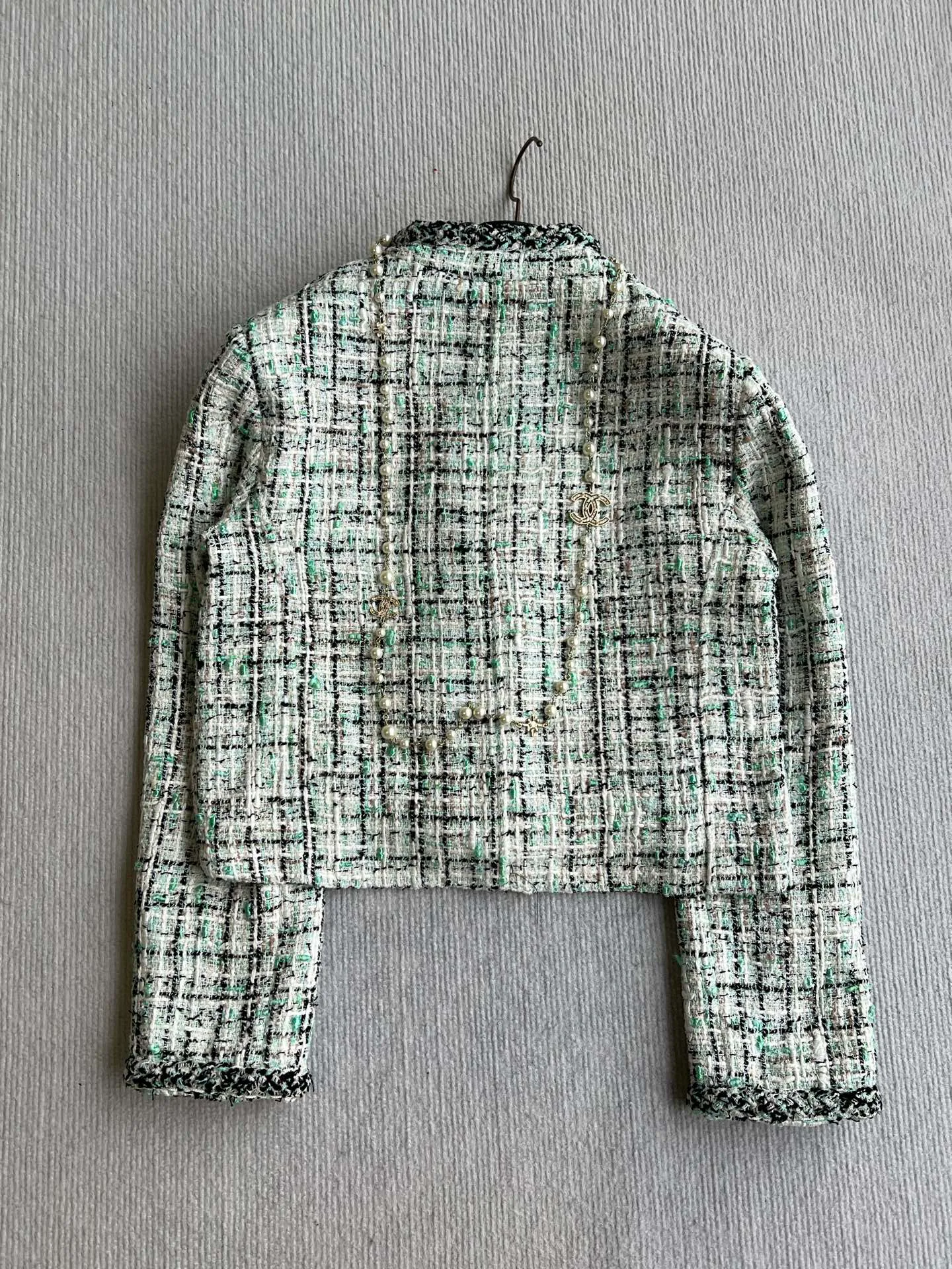 Жакеты Женские Chanel 17633556