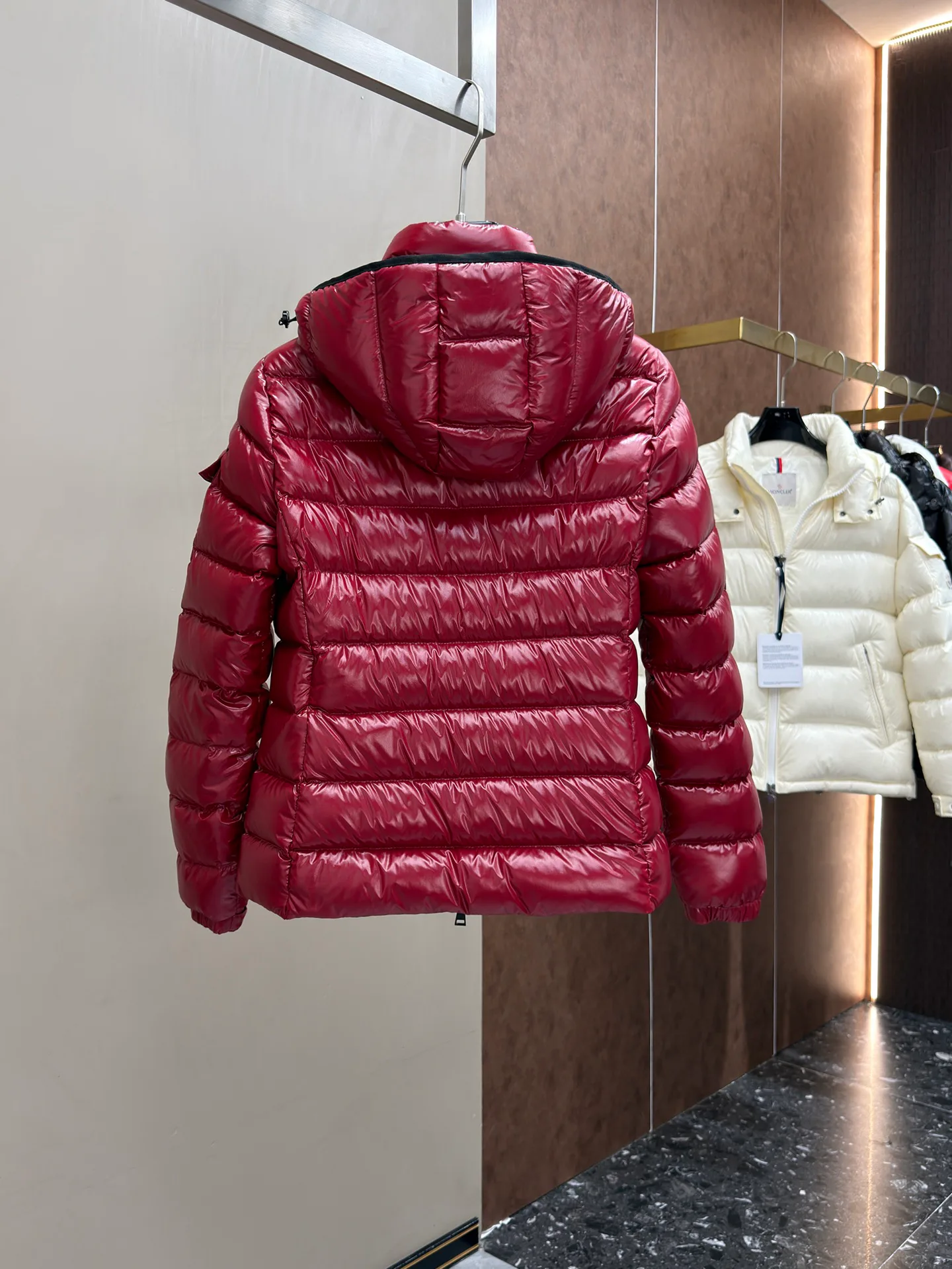 Куртки И Пуховики Женские Moncler 18631573