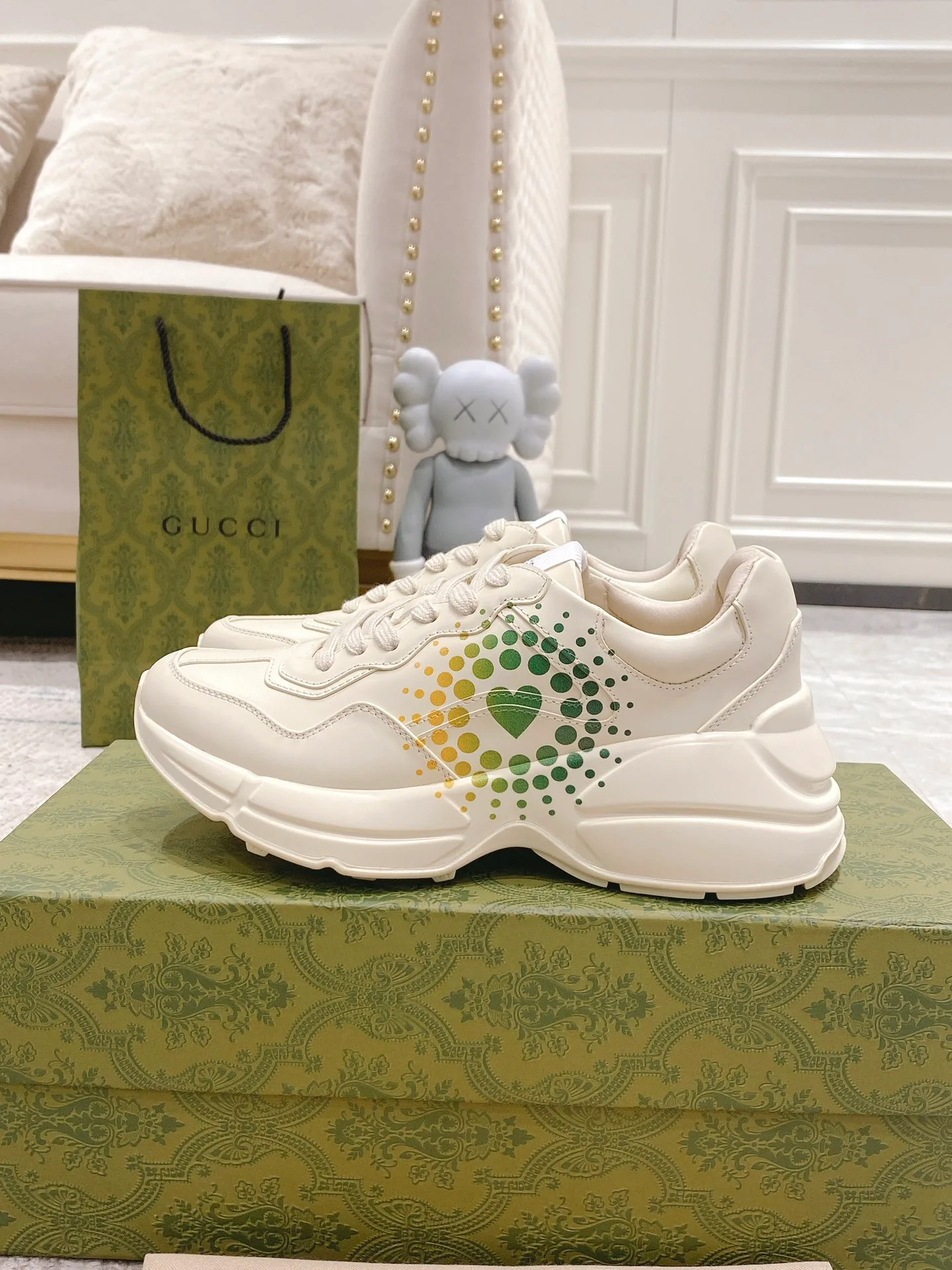 Кроссовки Женские Gucci 375876