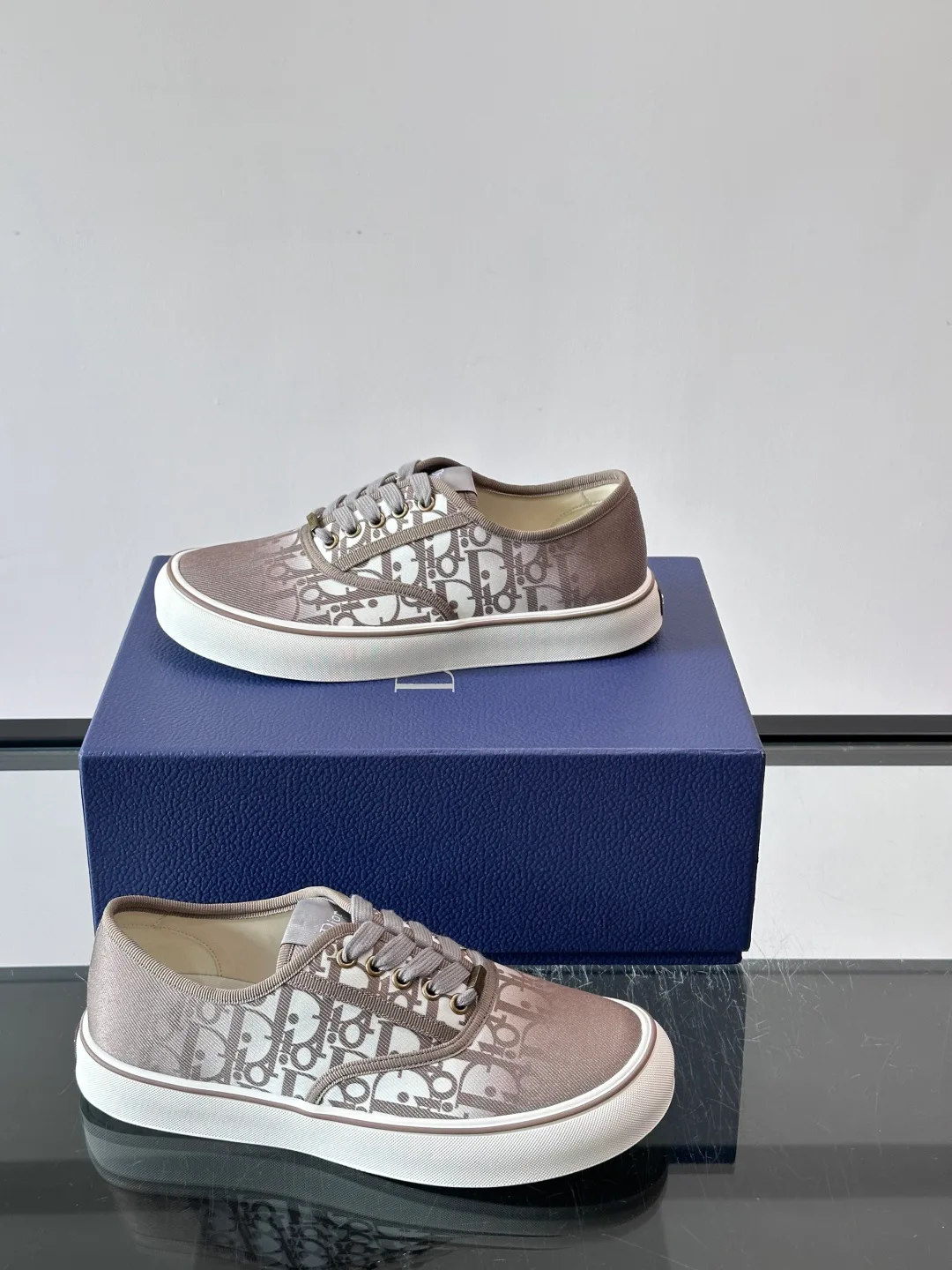 Кроссовки Женские Christian Dior 17649809