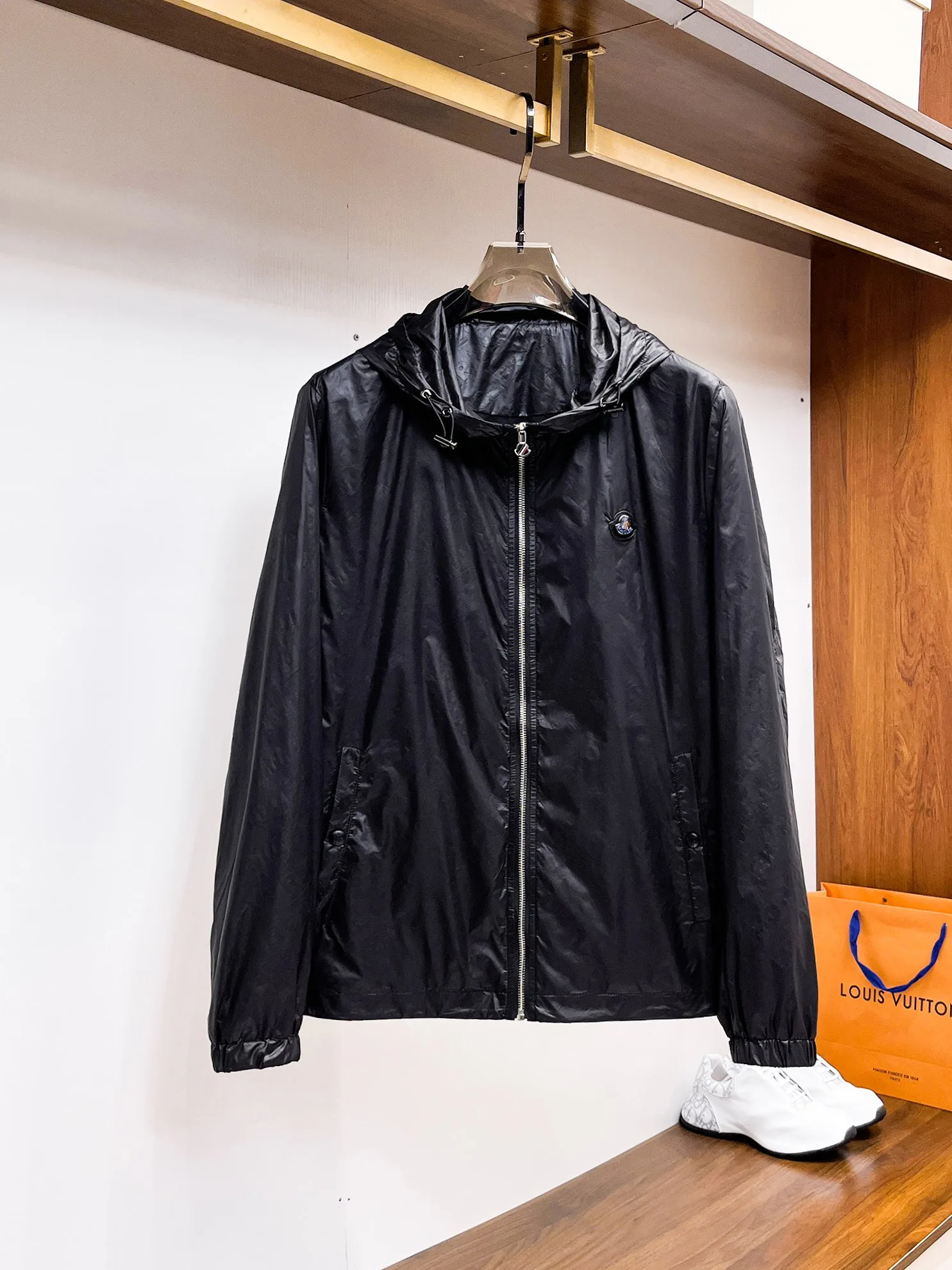 Куртки И Пуховики Мужские Moncler 18197236