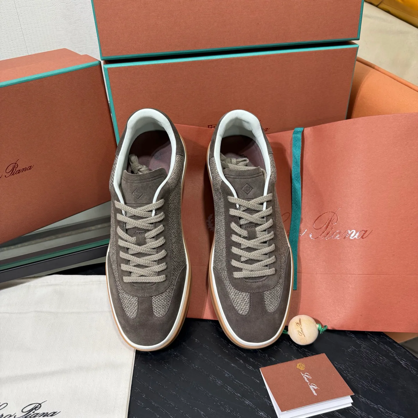 Кроссовки Женские Loro Piana 17955594