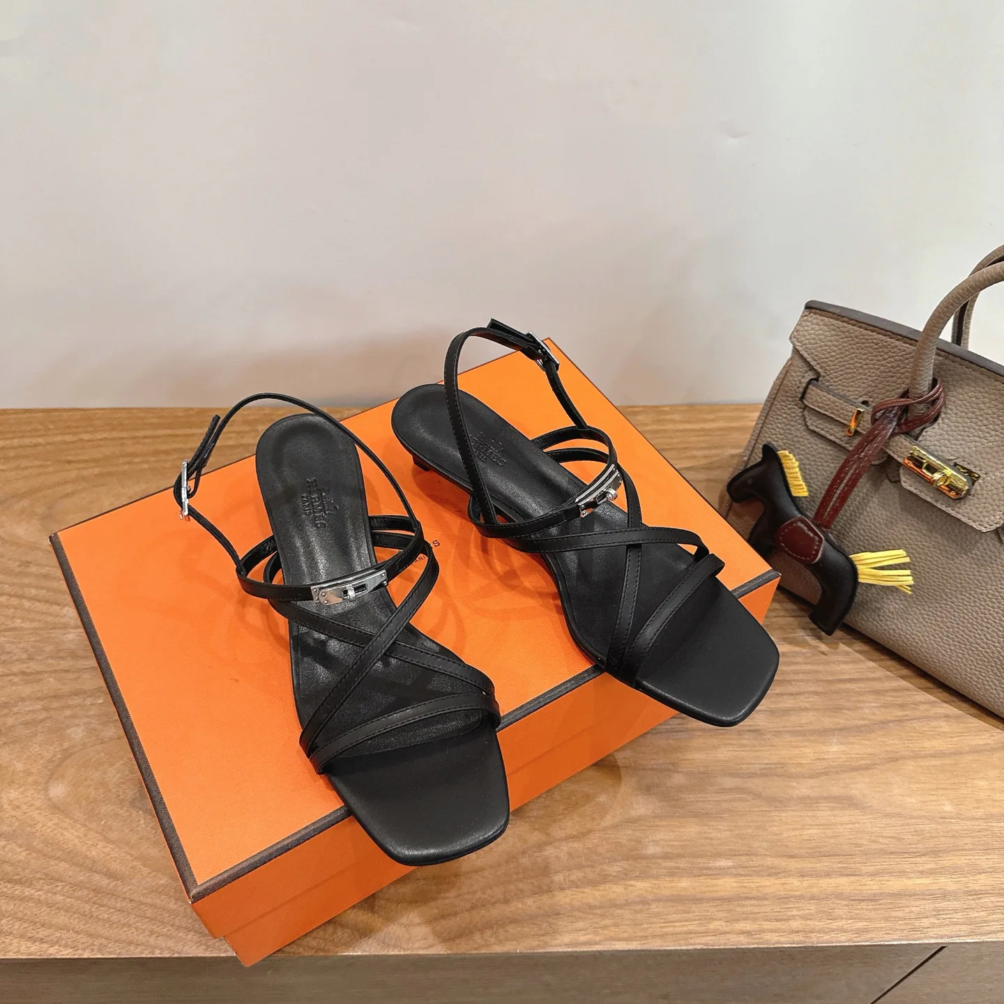 Босоножки Женские Hermes 12622539