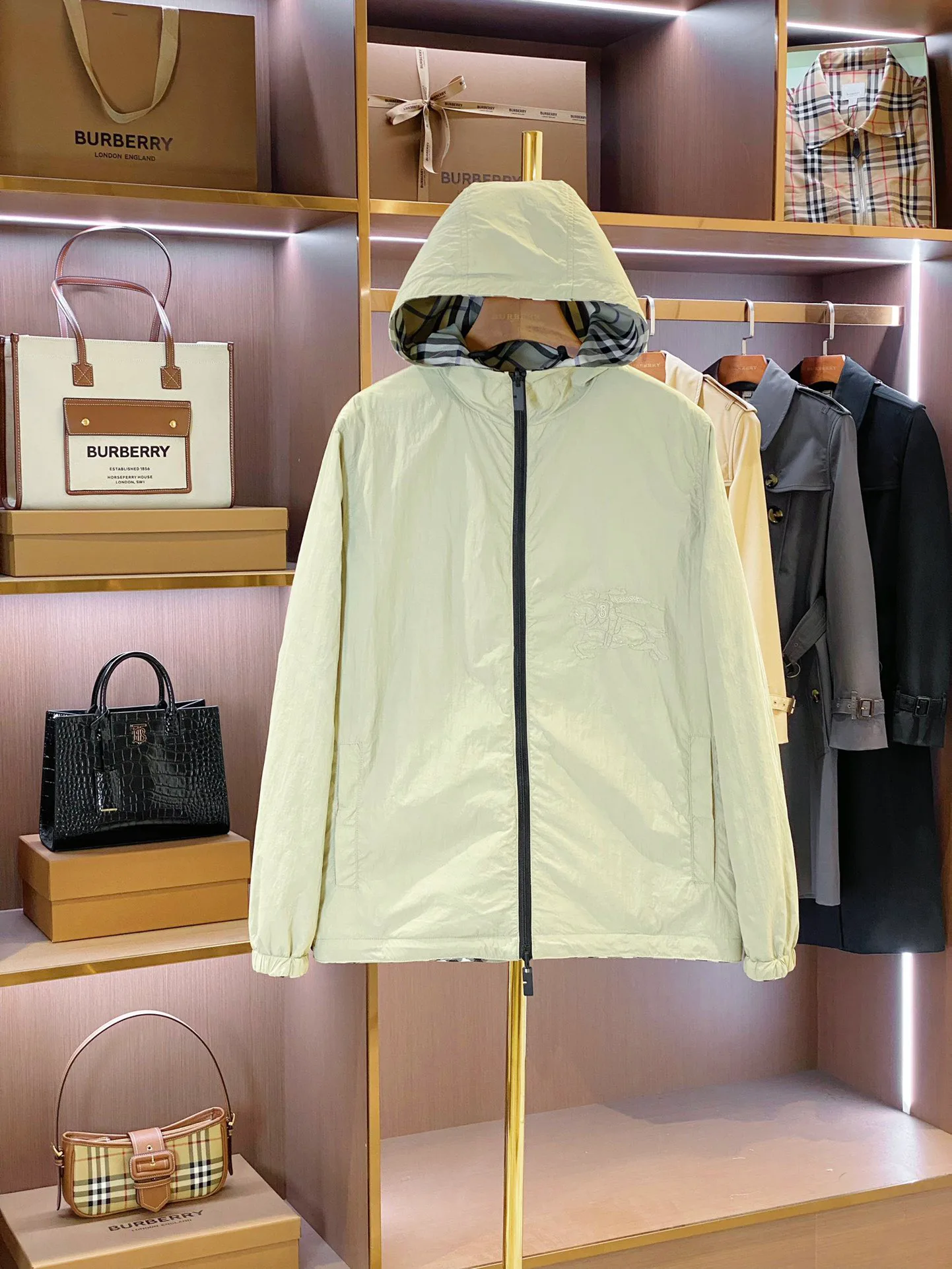 Куртки И Пуховики Мужские Burberry 5019531