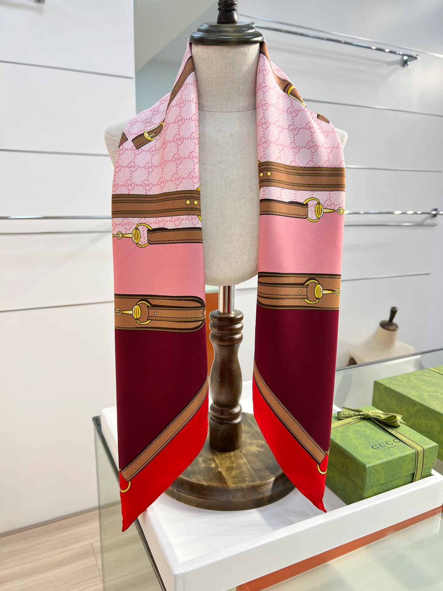 Платки Gucci 11256491