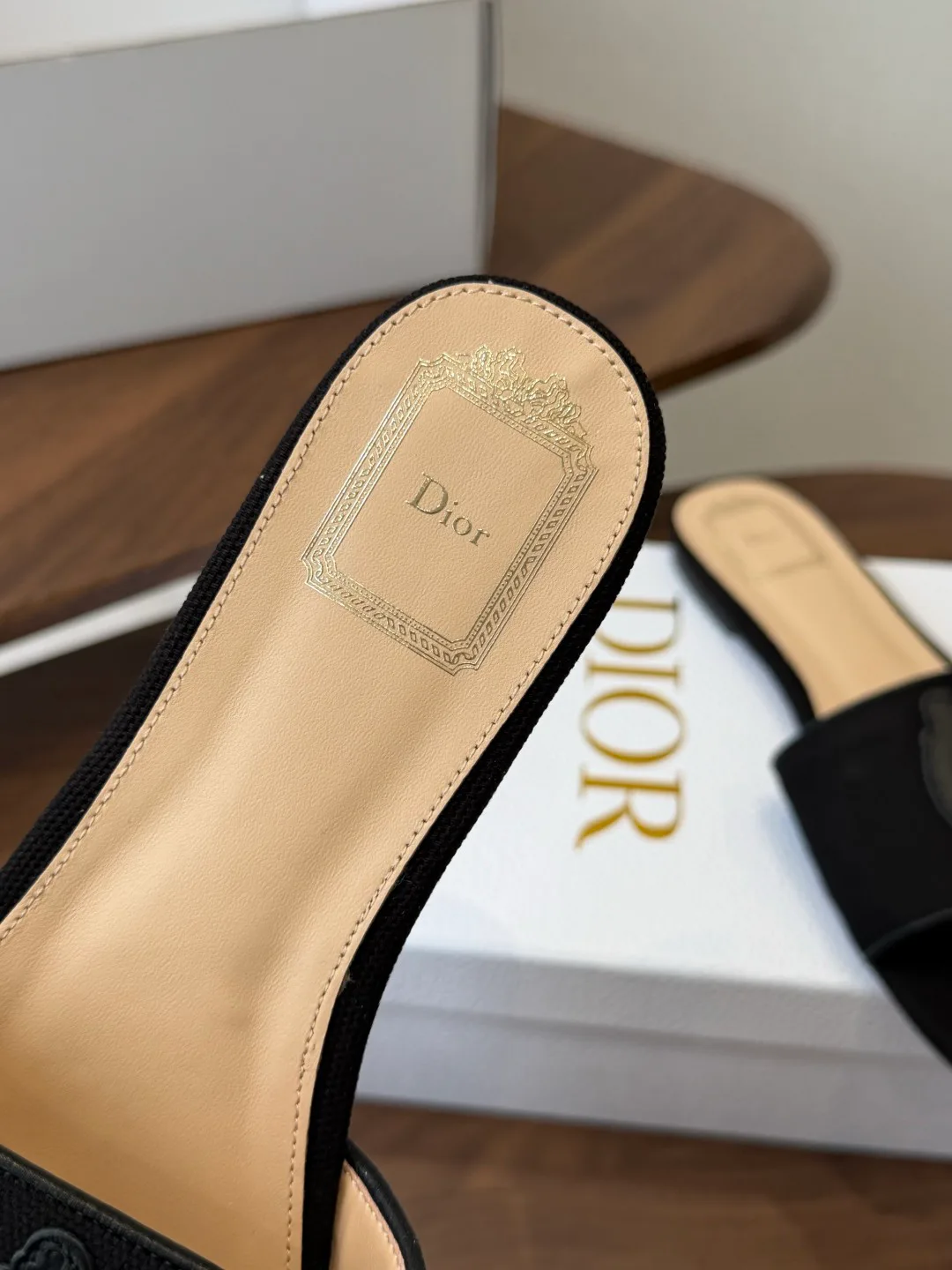 Шлепанцы Женские Christian Dior 17580790