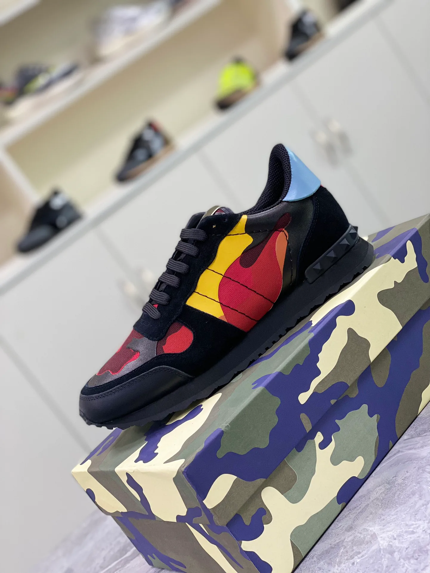 Кроссовки Женские Valentino 10736451