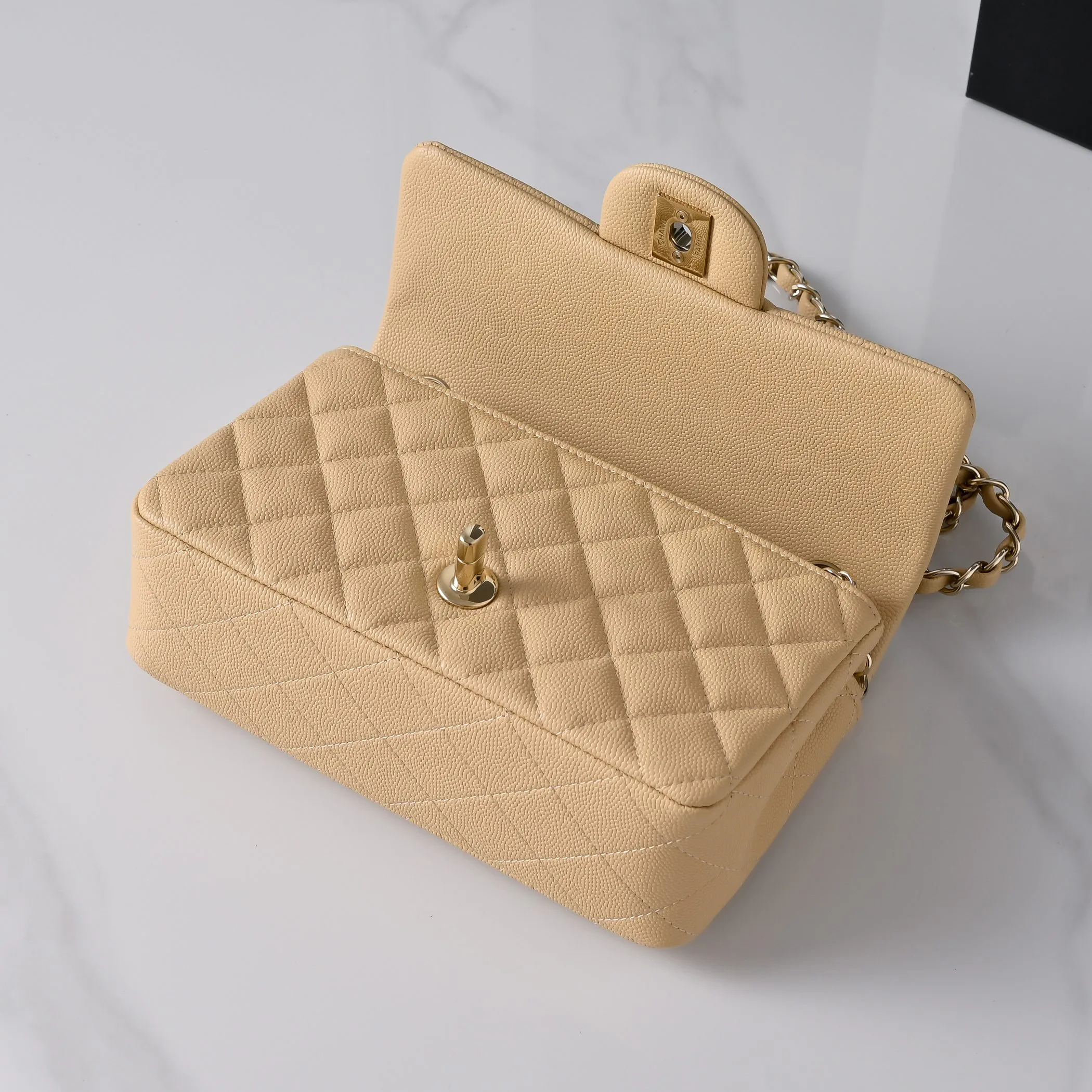Классические Сумки Женские Chanel 18147800
