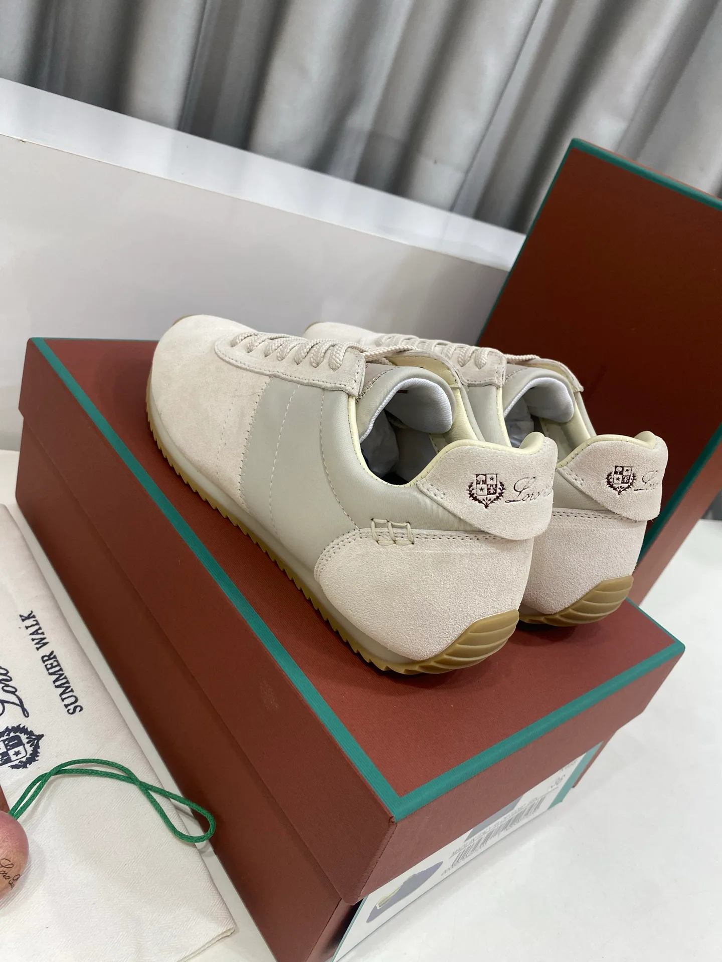 Кроссовки Женские Loro Piana 17485964
