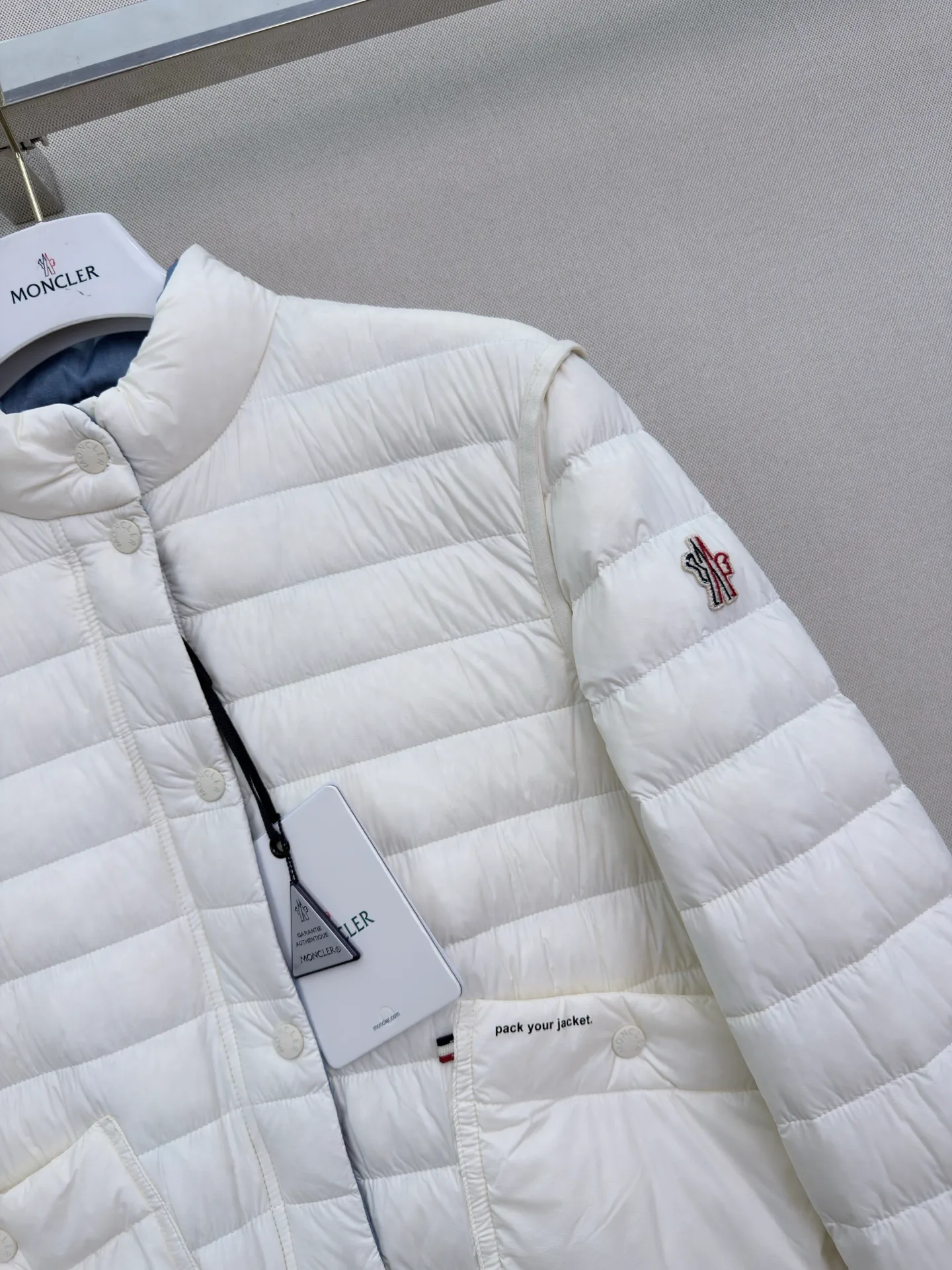 Куртки И Пуховики Женские Moncler 17919453