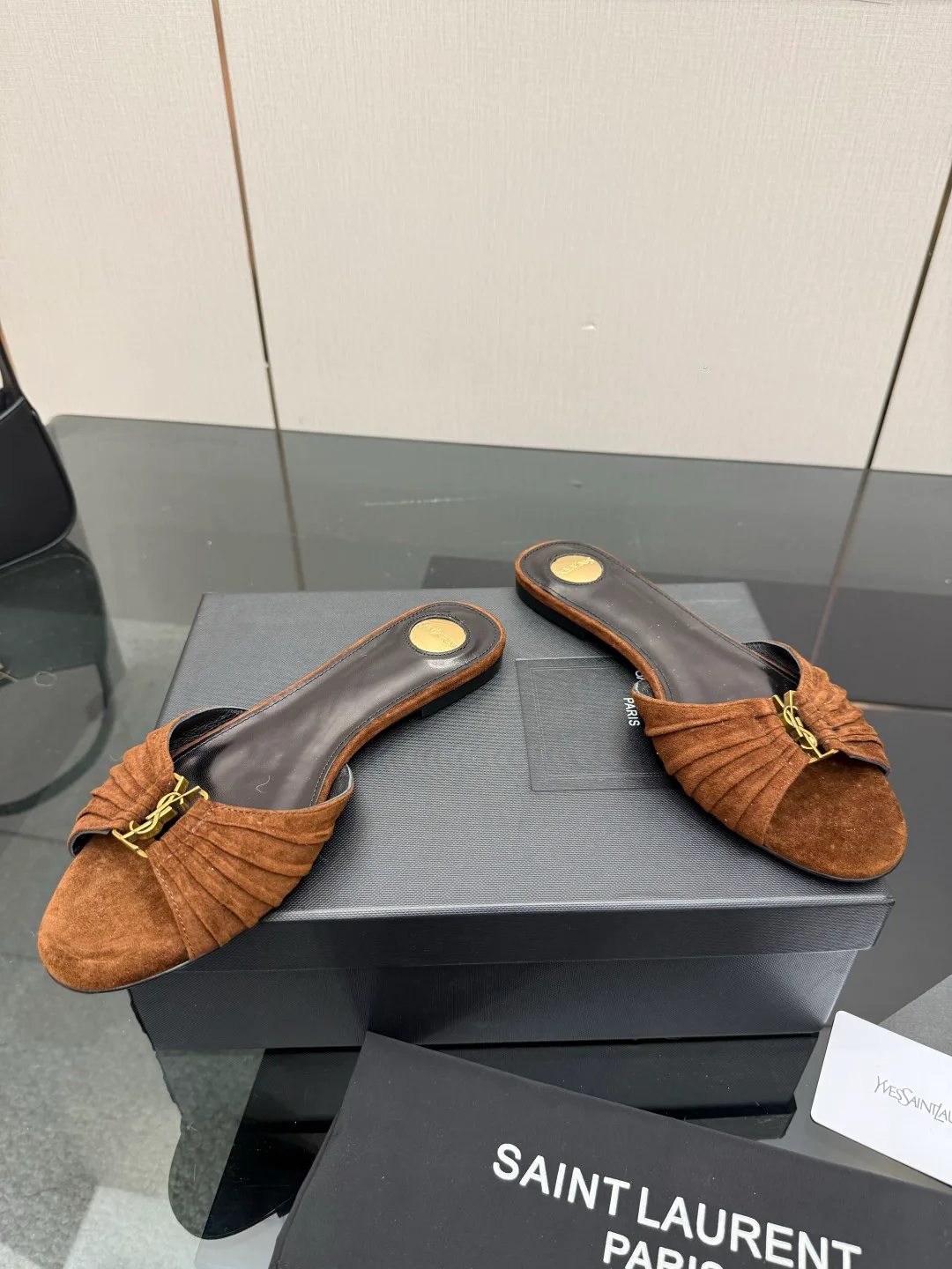 Шлепанцы Женские Saint Laurent 11668826