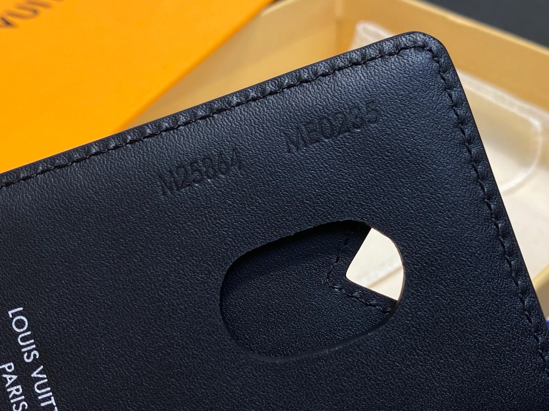 Кошельки Louis Vuitton 13209848