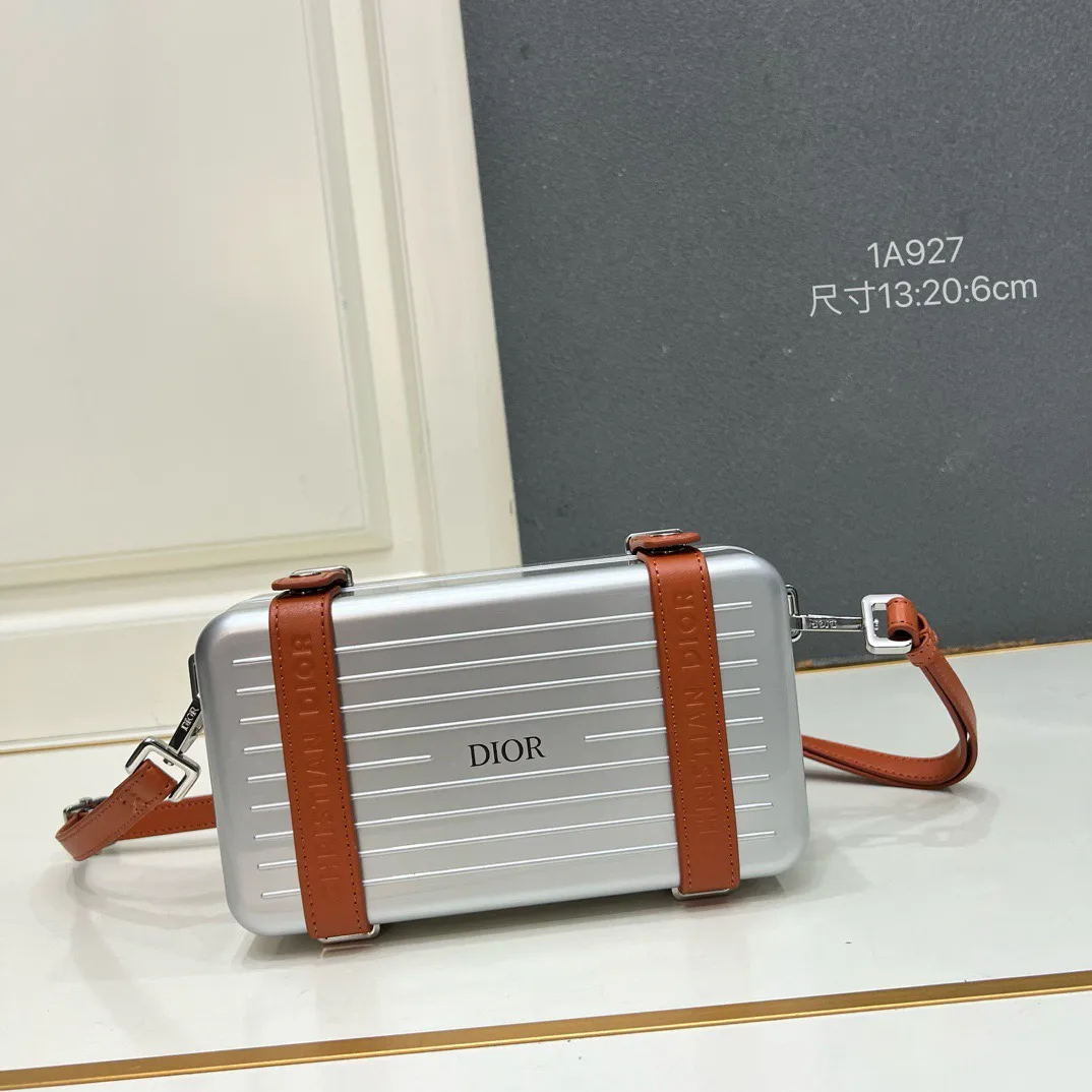 Клатчи Женские Christian Dior 11185367