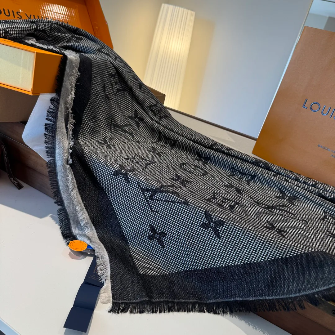 Шарфы Louis Vuitton 262379