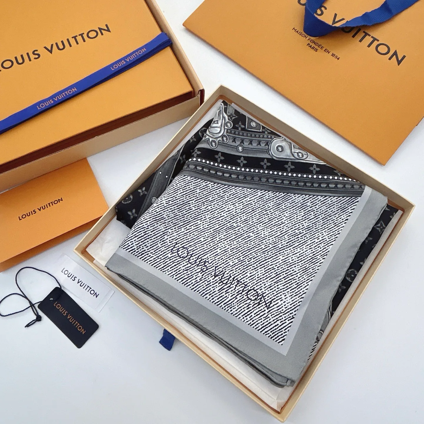 Шарфы Louis Vuitton 30441