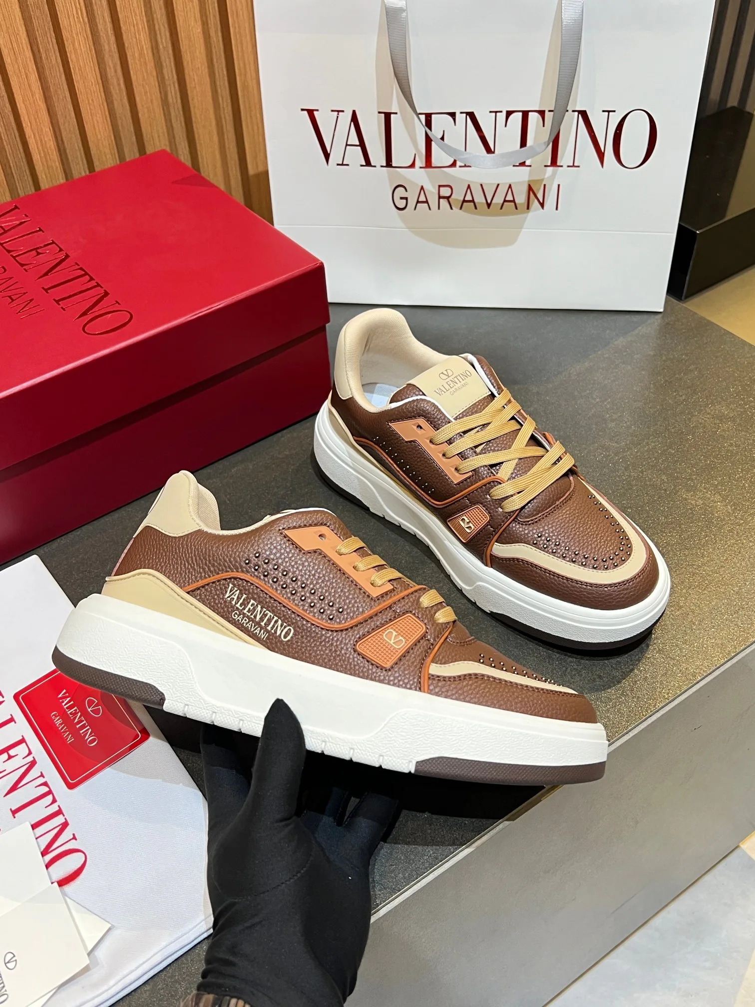 Кроссовки Женские Valentino 11575975
