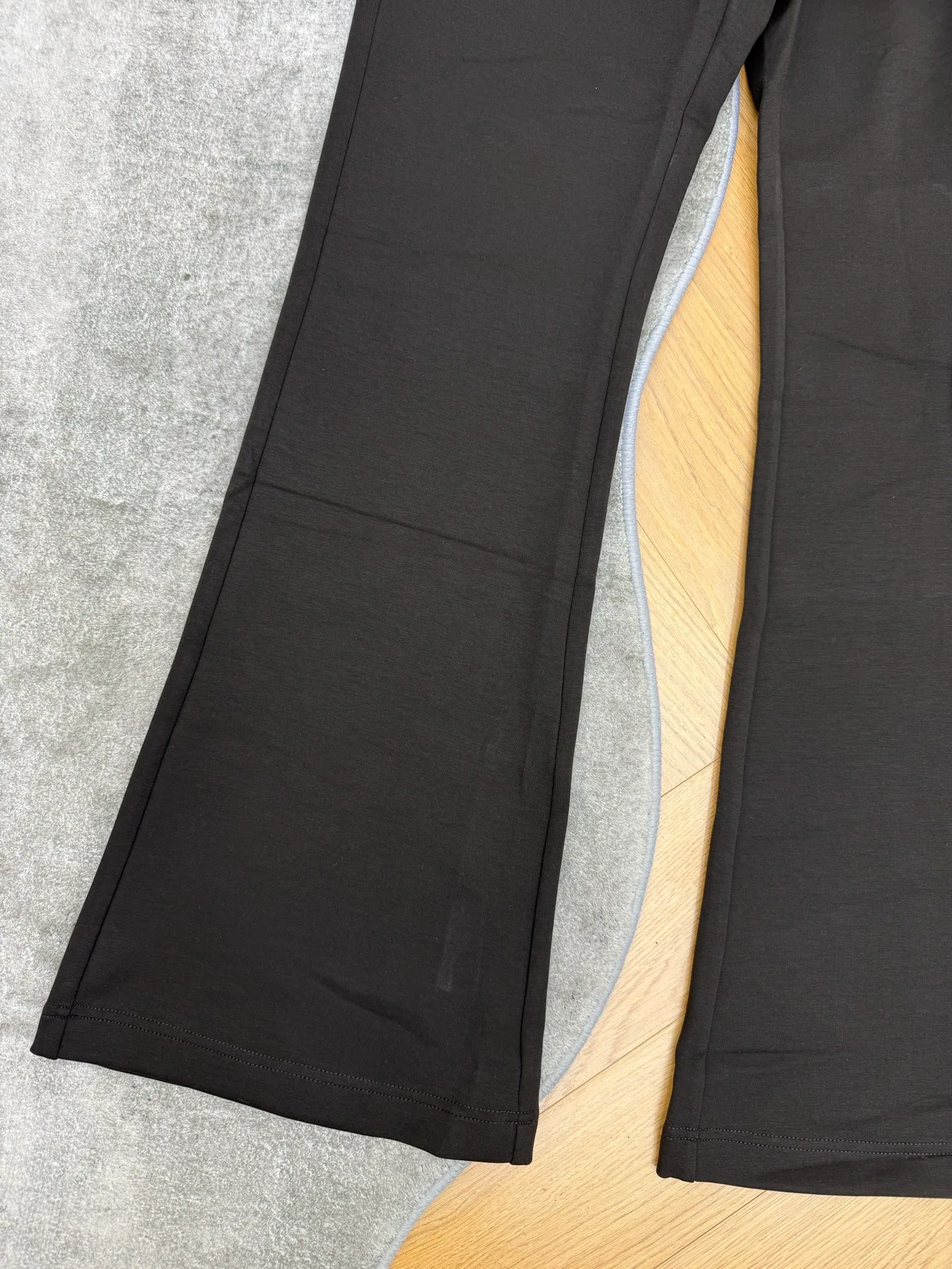 Брюки Женские Saint Laurent 18450972