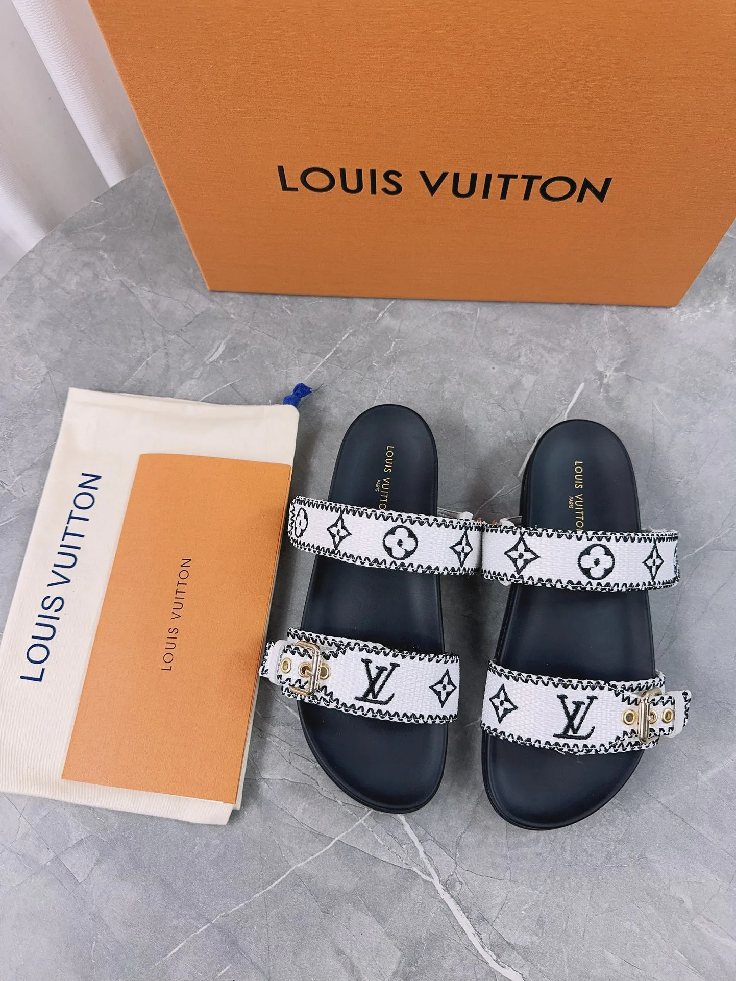 Сандалии Женские Louis Vuitton 12156556