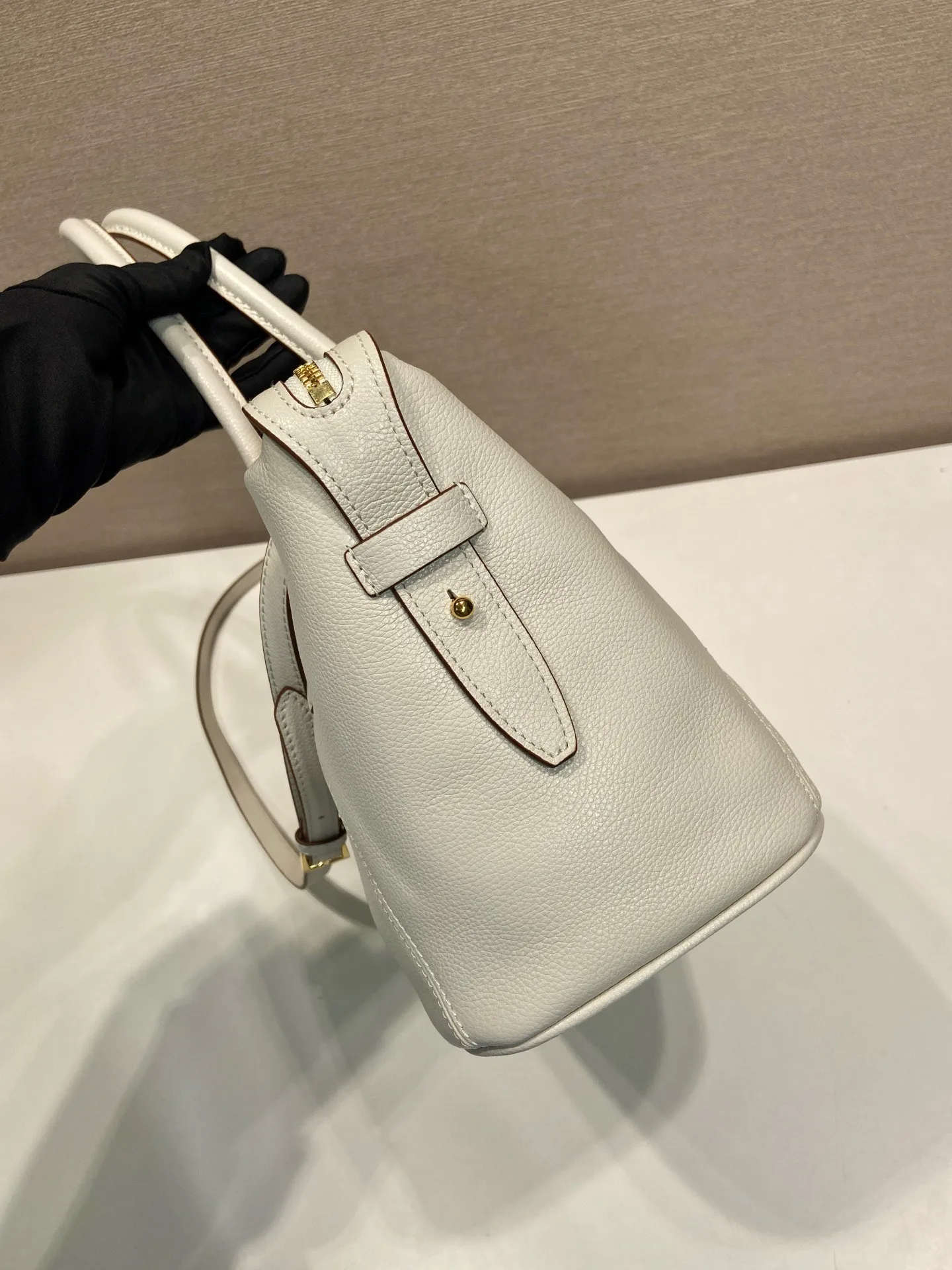 Классические Сумки Женские Prada 16970635