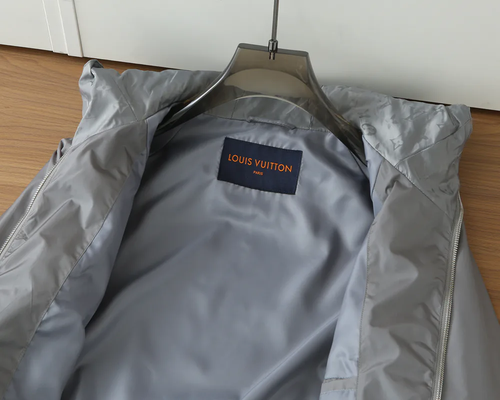 Куртки И Пуховики Мужские Louis Vuitton 9949815