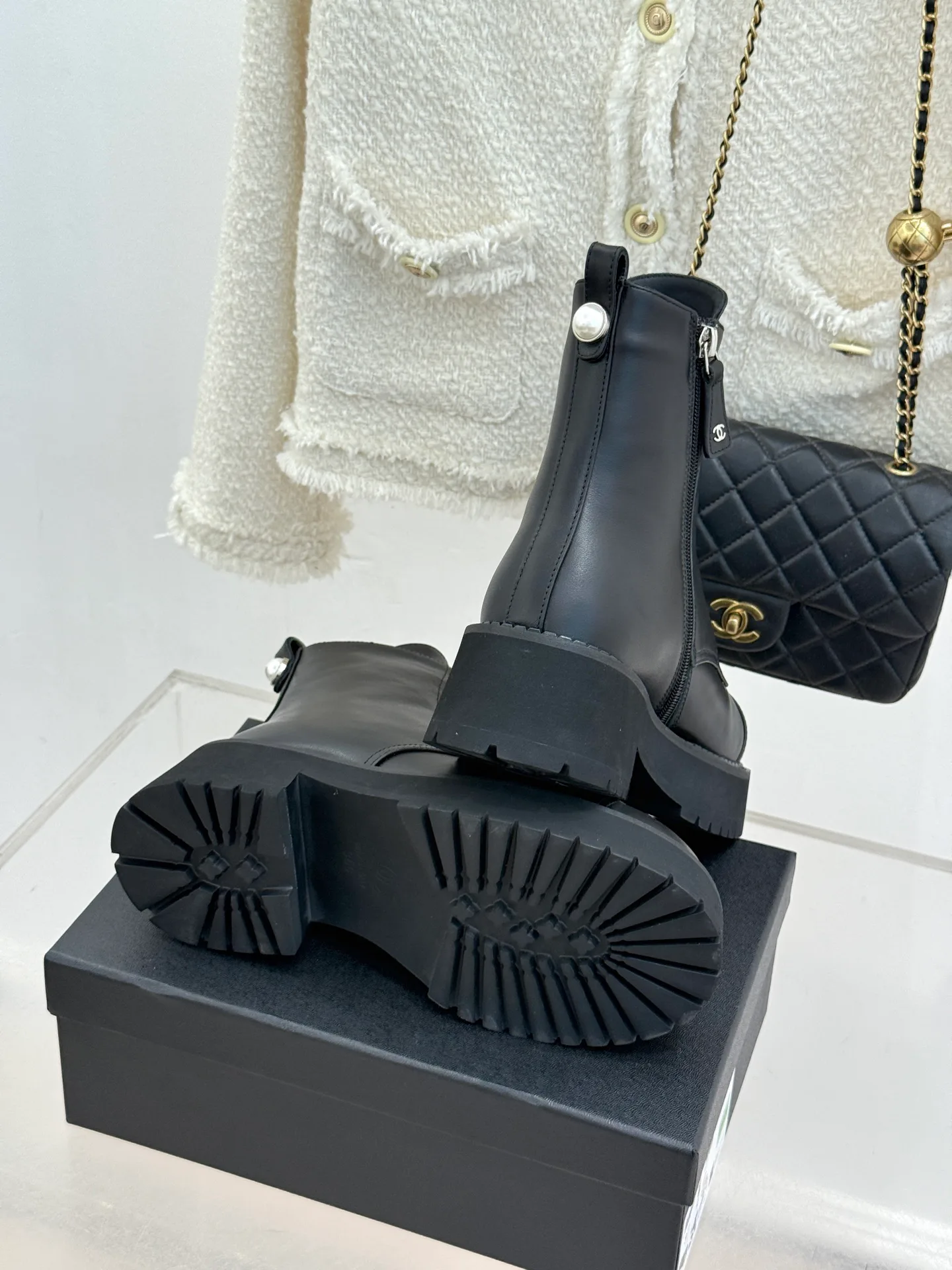 Ботинки Женские Chanel 19570321